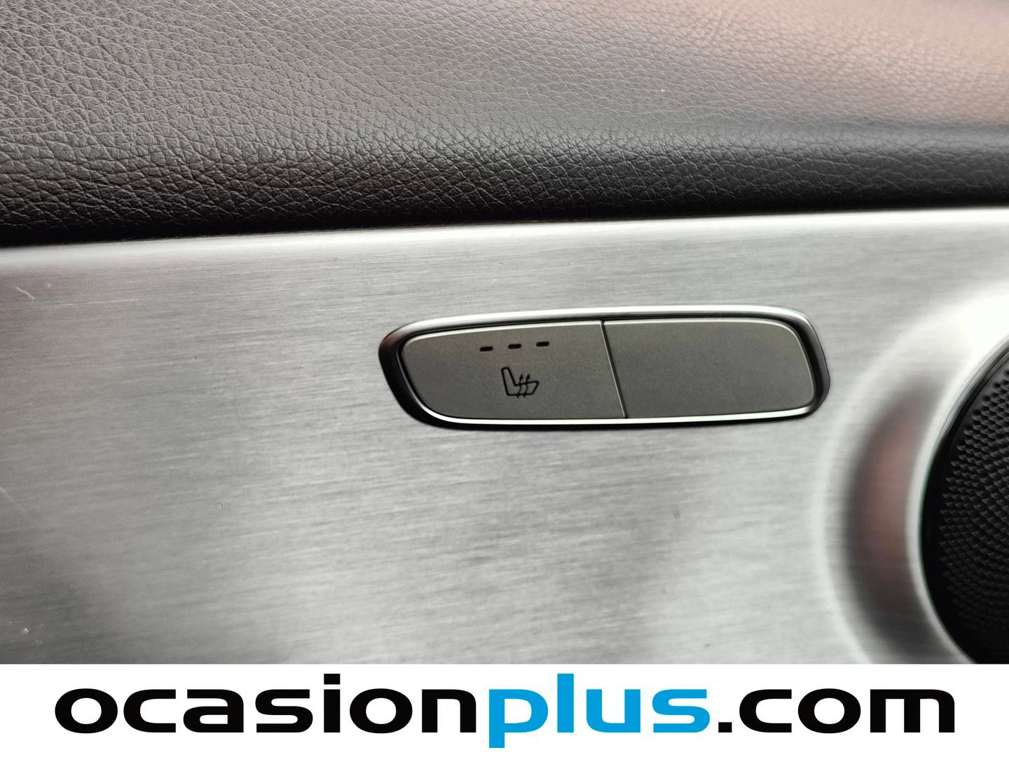 Equipamiento del Mercedes Clase C Mercedes Clase C Coupe 300 (258 CV) Pack AMG