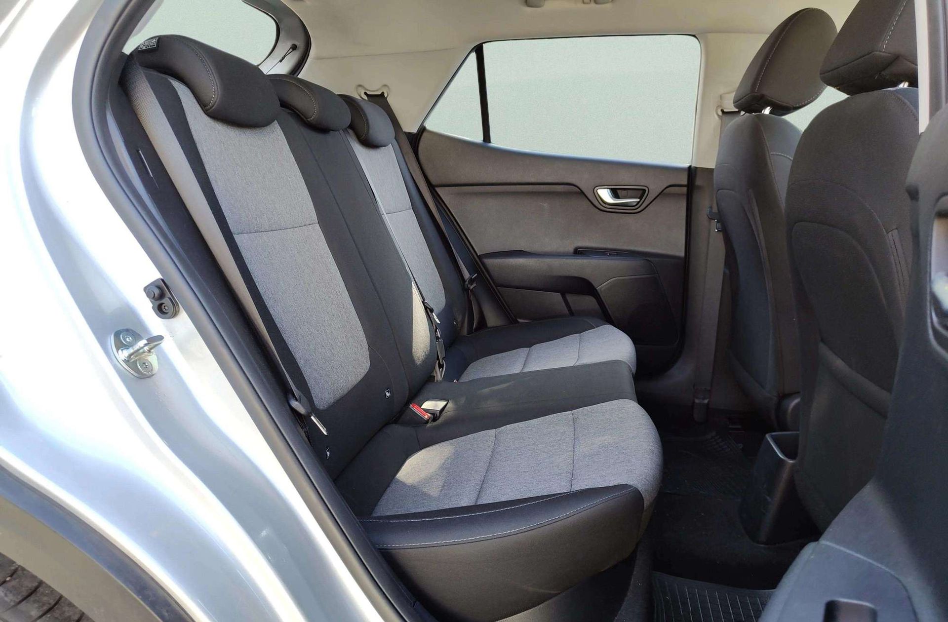 Kia Stonic 1.2 DPi Drive - foto 18