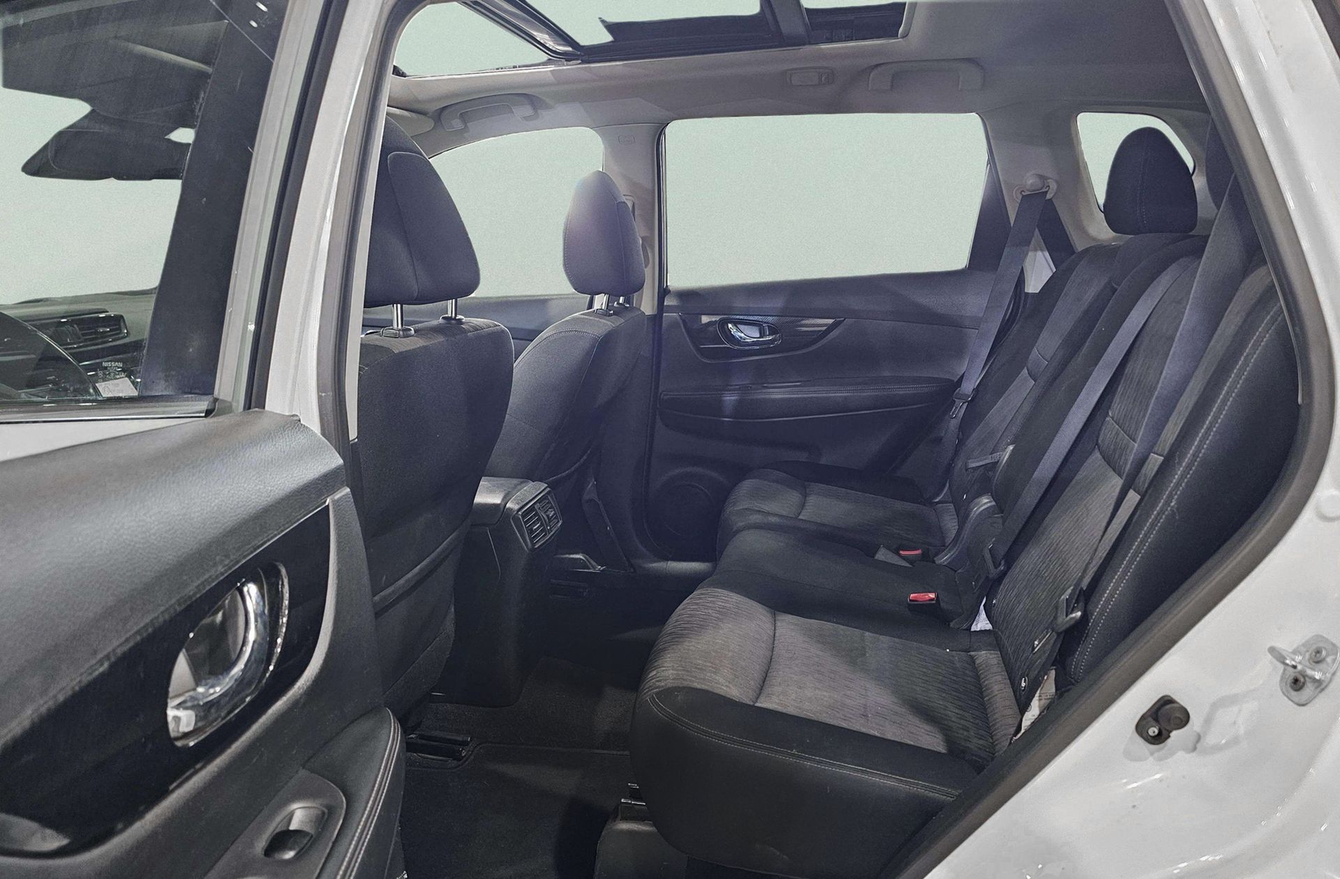 Nissan X-Trail 1.6 dCi N-Connecta - foto 13