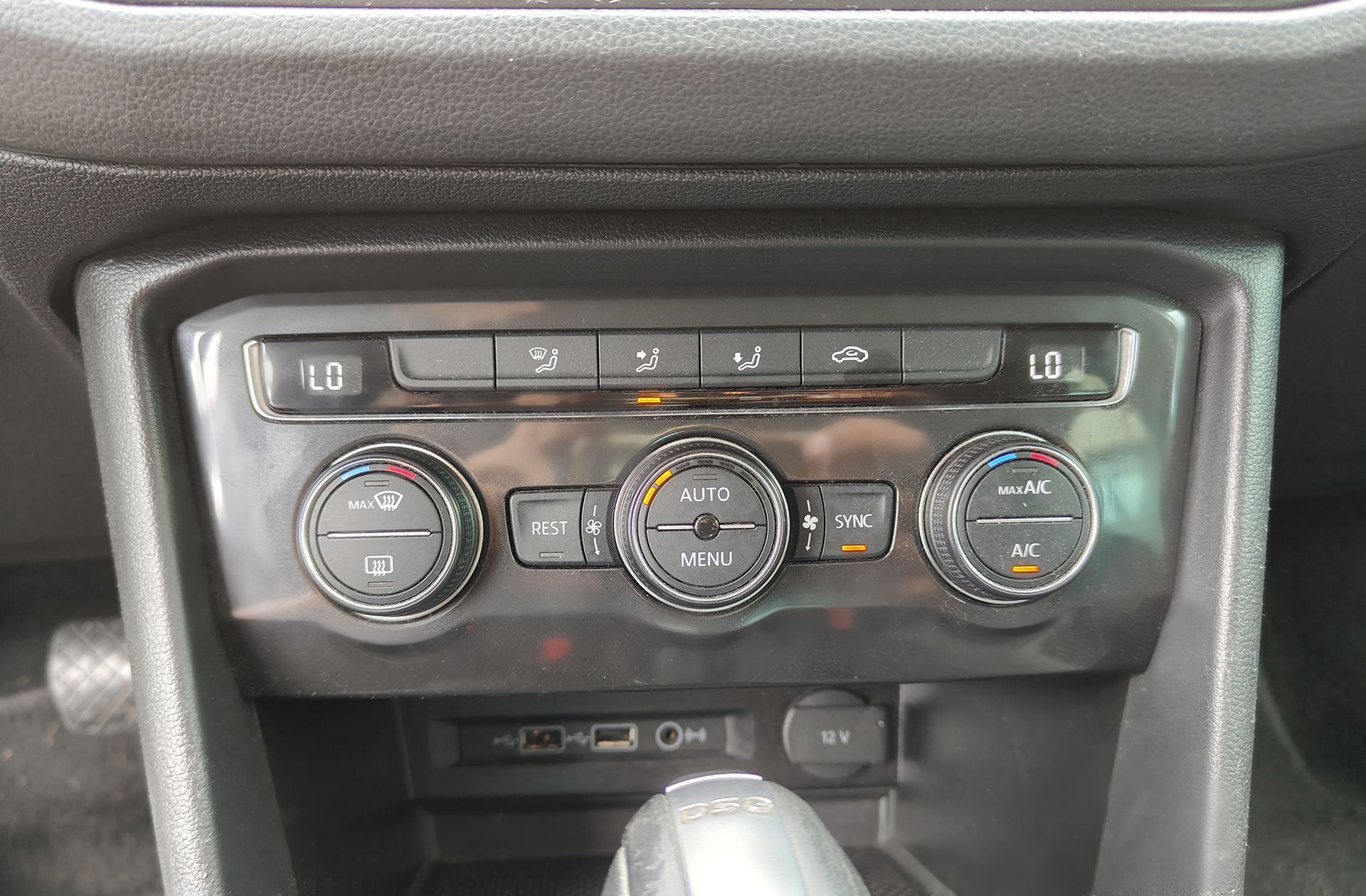 Volkswagen Tiguan Advance 2.0 TDI DSG Pack R-line - foto 32