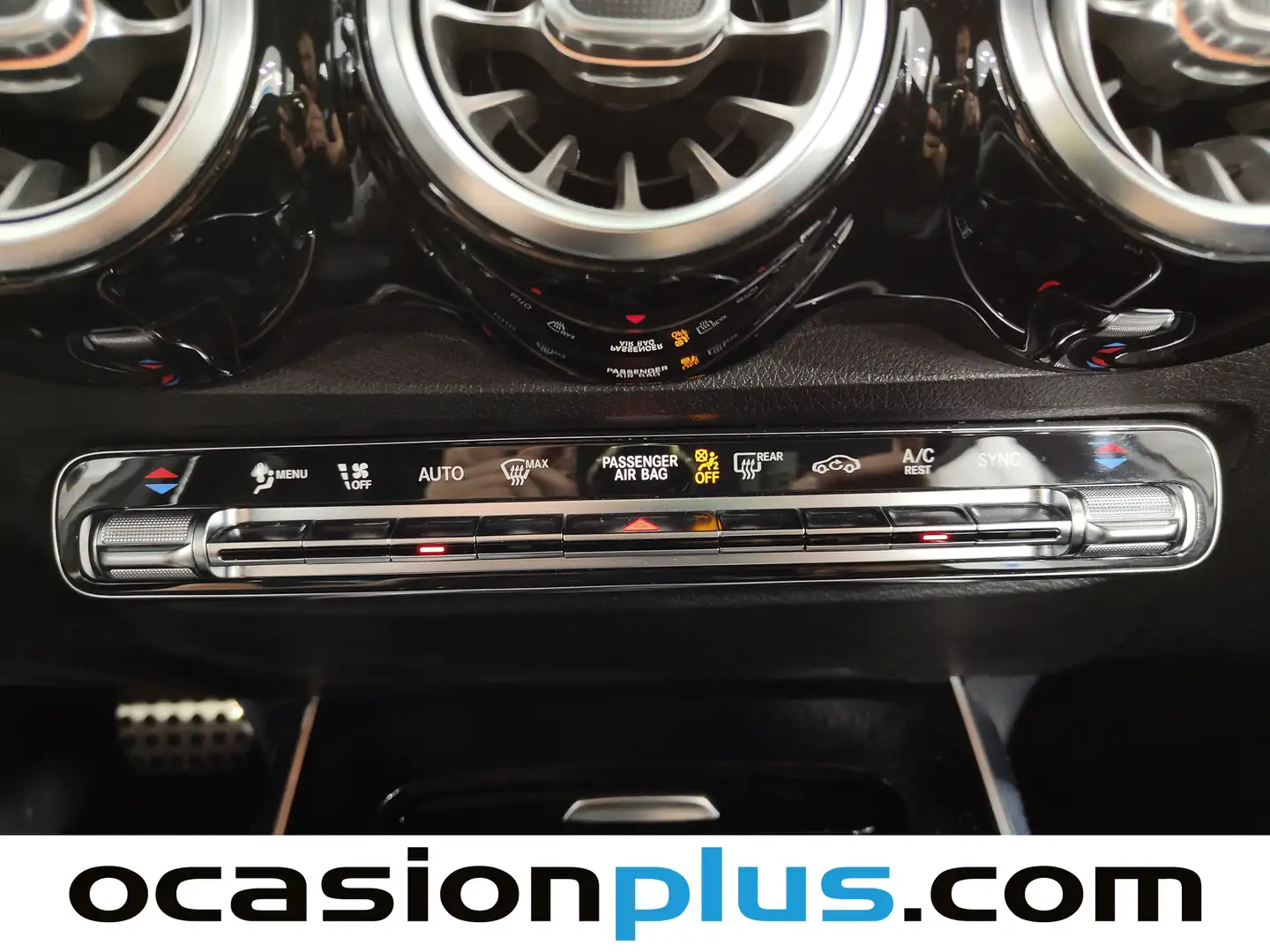 Foto Mercedes GLB Mercedes-Benz GLB 200 d (150 CV) Pack AMG 7 Plazas