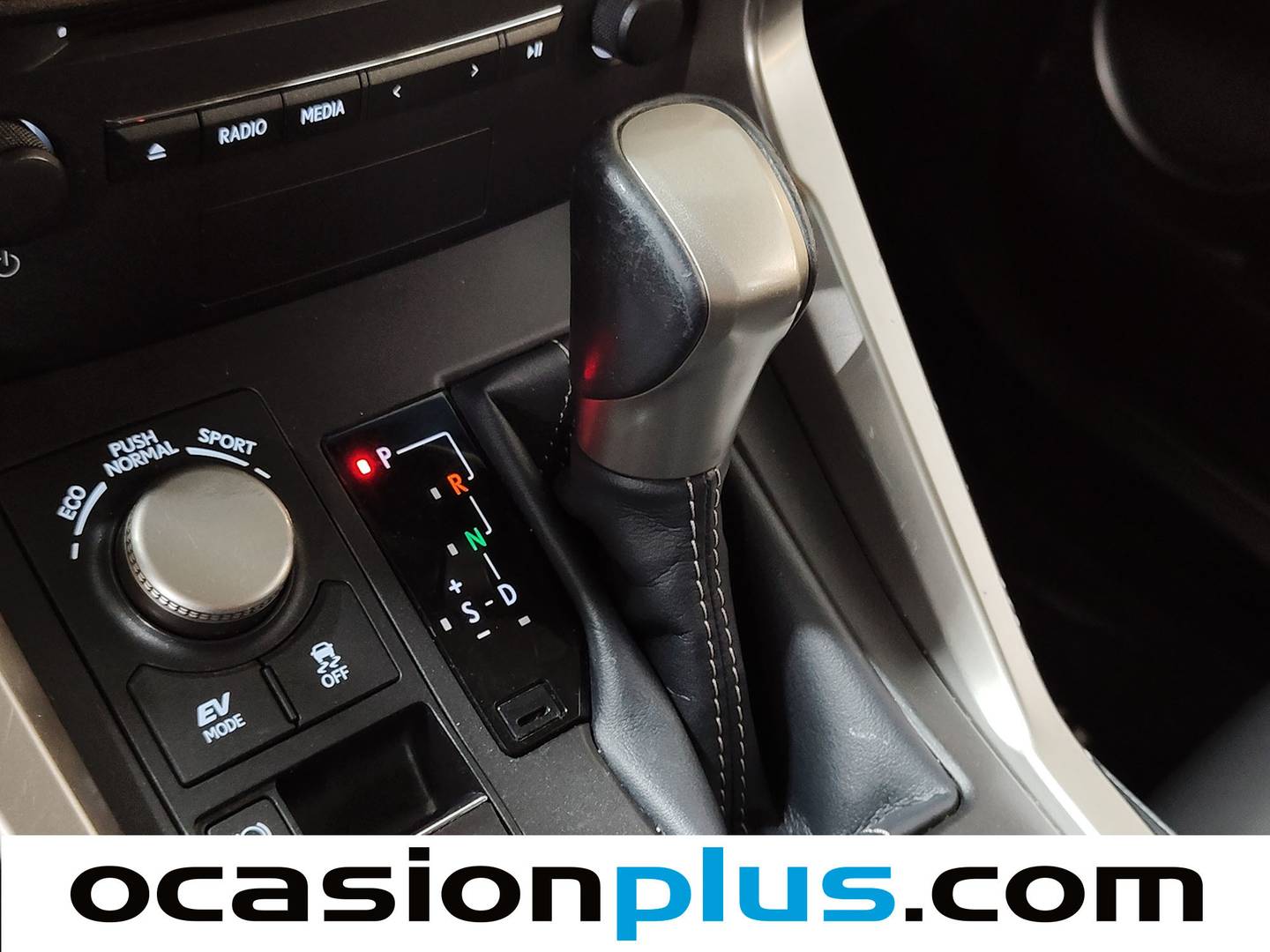 Lexus NX Lexus NX 300h Executive Tecno 4WD (197 CV) de ocasión