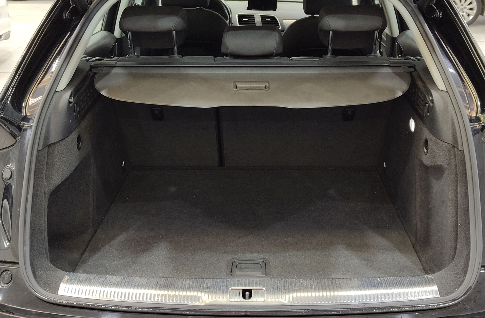 Audi Q3 design edition 2.0 TDI - foto 17