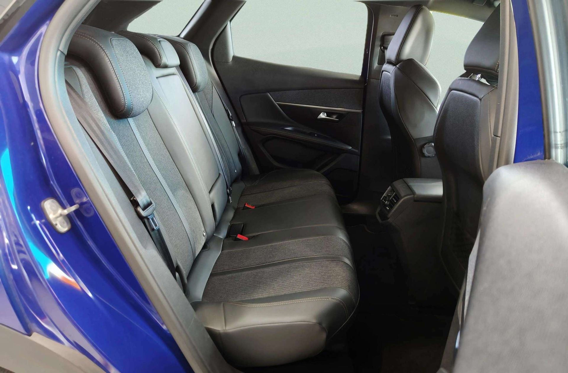 Peugeot 3008 BlueHDi 130 GT Line - foto 26