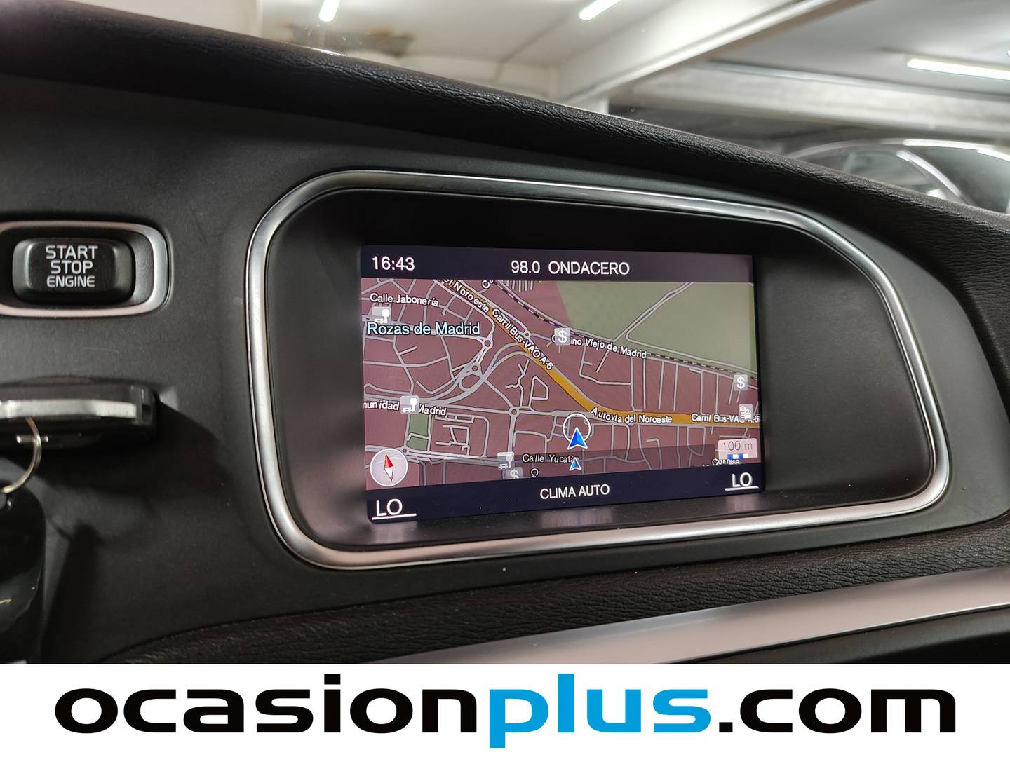 Equipamiento del Volvo V40 Volvo V40 D4 R-Design Momentum Auto (190 CV)