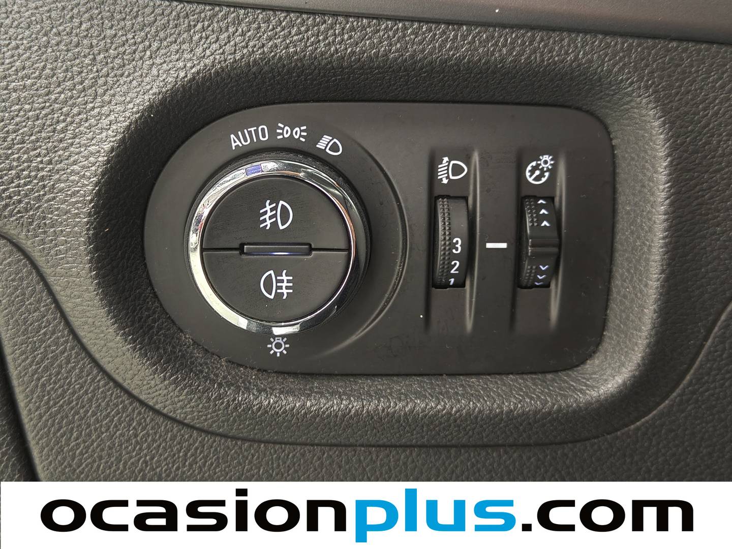 Foto Opel Astra Opel Astra Sports Tourer 1.6 CDTI Business + (110 CV)