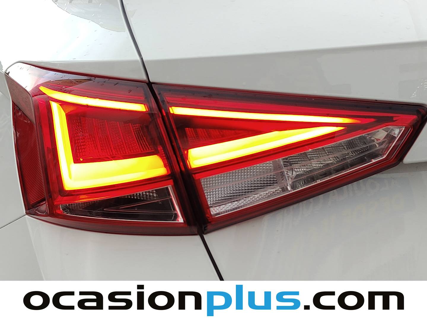 Seat Arona SEAT Arona 1.6 TDI Ecomotive FR (115 CV) de segunda mano