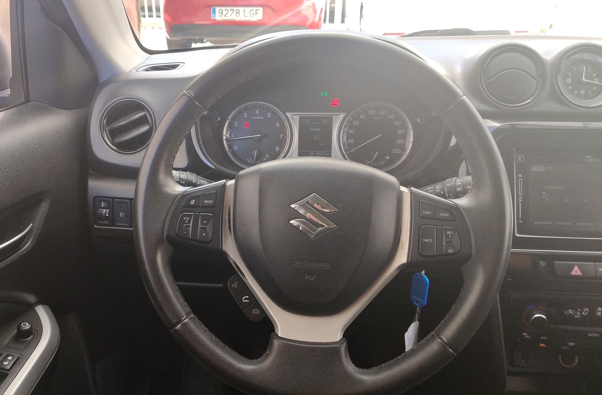 Suzuki Vitara 1.6 VVT GLE - foto 19