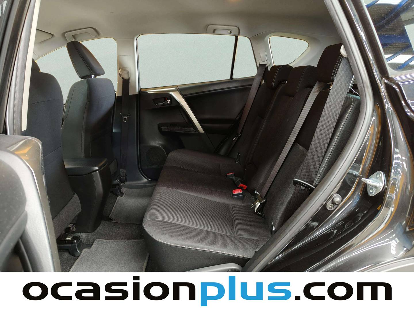 Foto asientos traseros Toyota Rav4 Toyota Rav4 120D Advance 4x2 (124 CV)