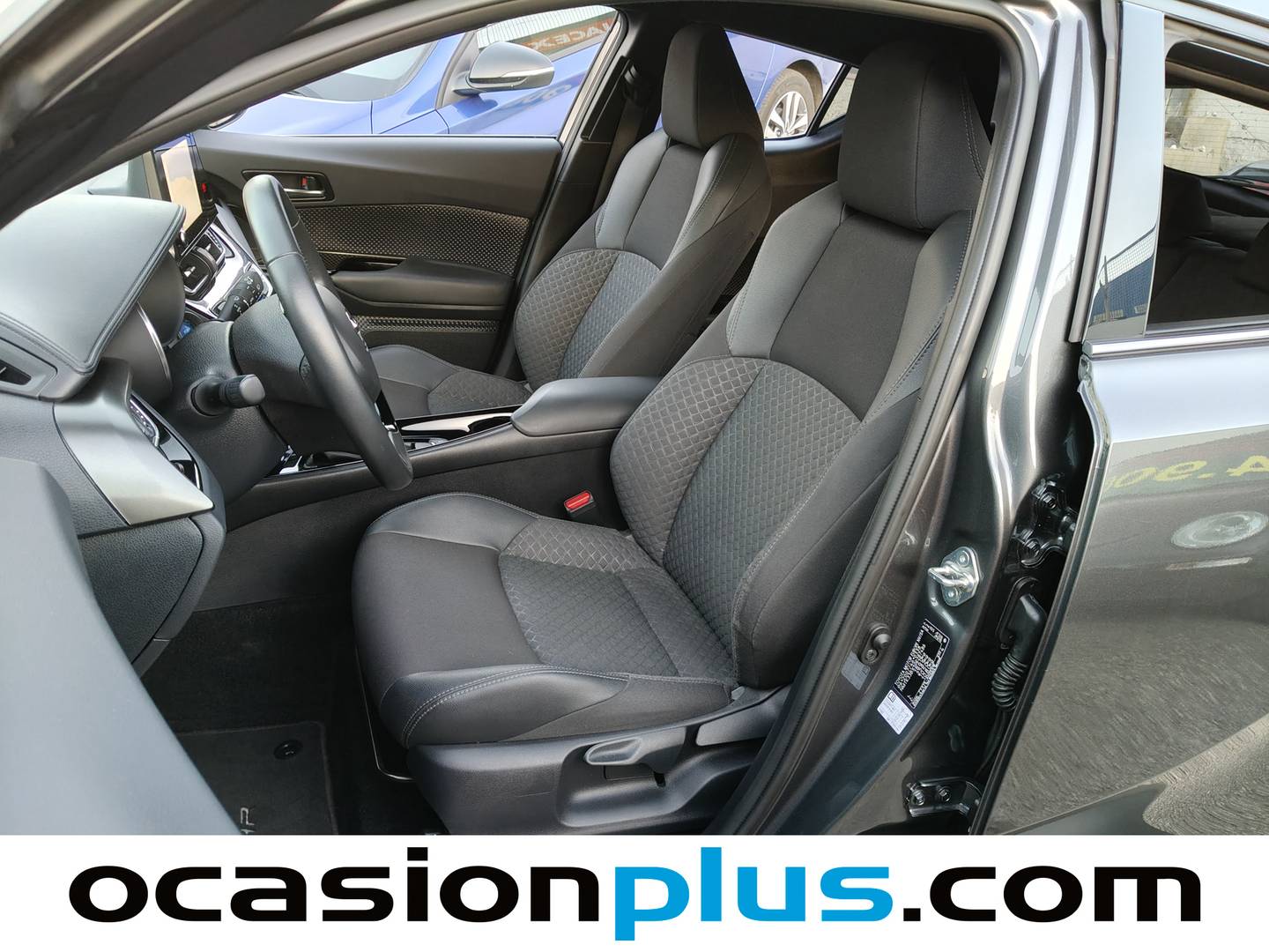 Foto Toyota C-HR Toyota C-HR 1.8 125H Advance (122 CV)