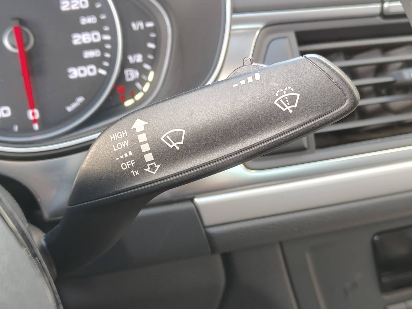 Foto Audi A6 Audi A6 S line 2.0 TDI ultra (190 CV) S tronic