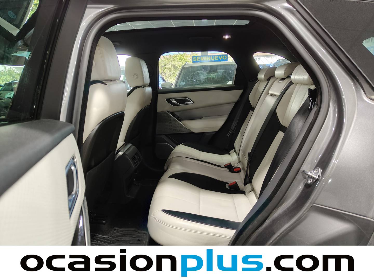 Foto asientos traseros Land Rover Range Rover Velar Land Rover Range Rover Velar P250 R-Dynamic SE 4WD Auto (250 CV)