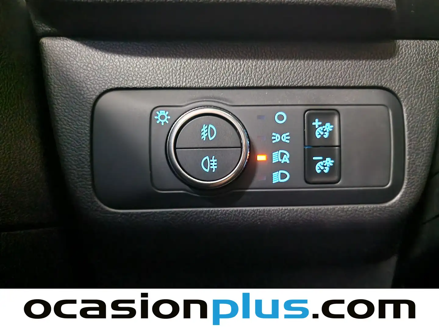 Foto Ford Kuga Ford Kuga 1.5 EcoBlue Titanium (120 CV)