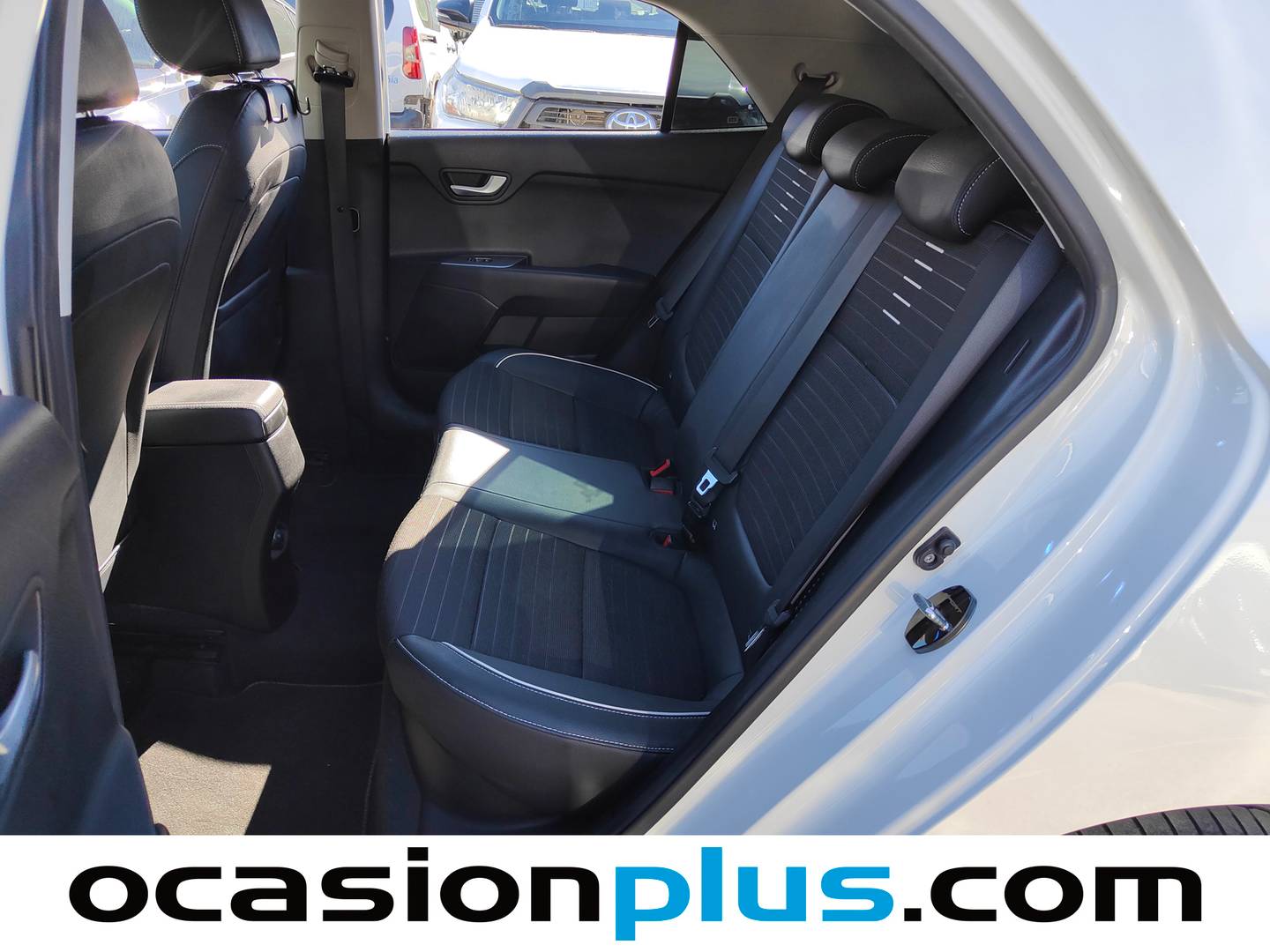 Foto asientos traseros KIA Rio KIA Rio 1.0 T-GDi MHEV iMT GT Line (120 CV)