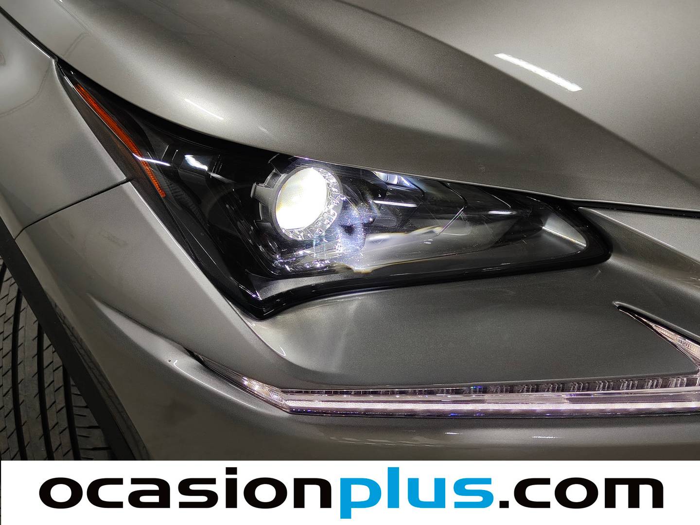 Paquetes del Lexus NX Lexus NX NX 300h Luxury 4WD (197 CV)