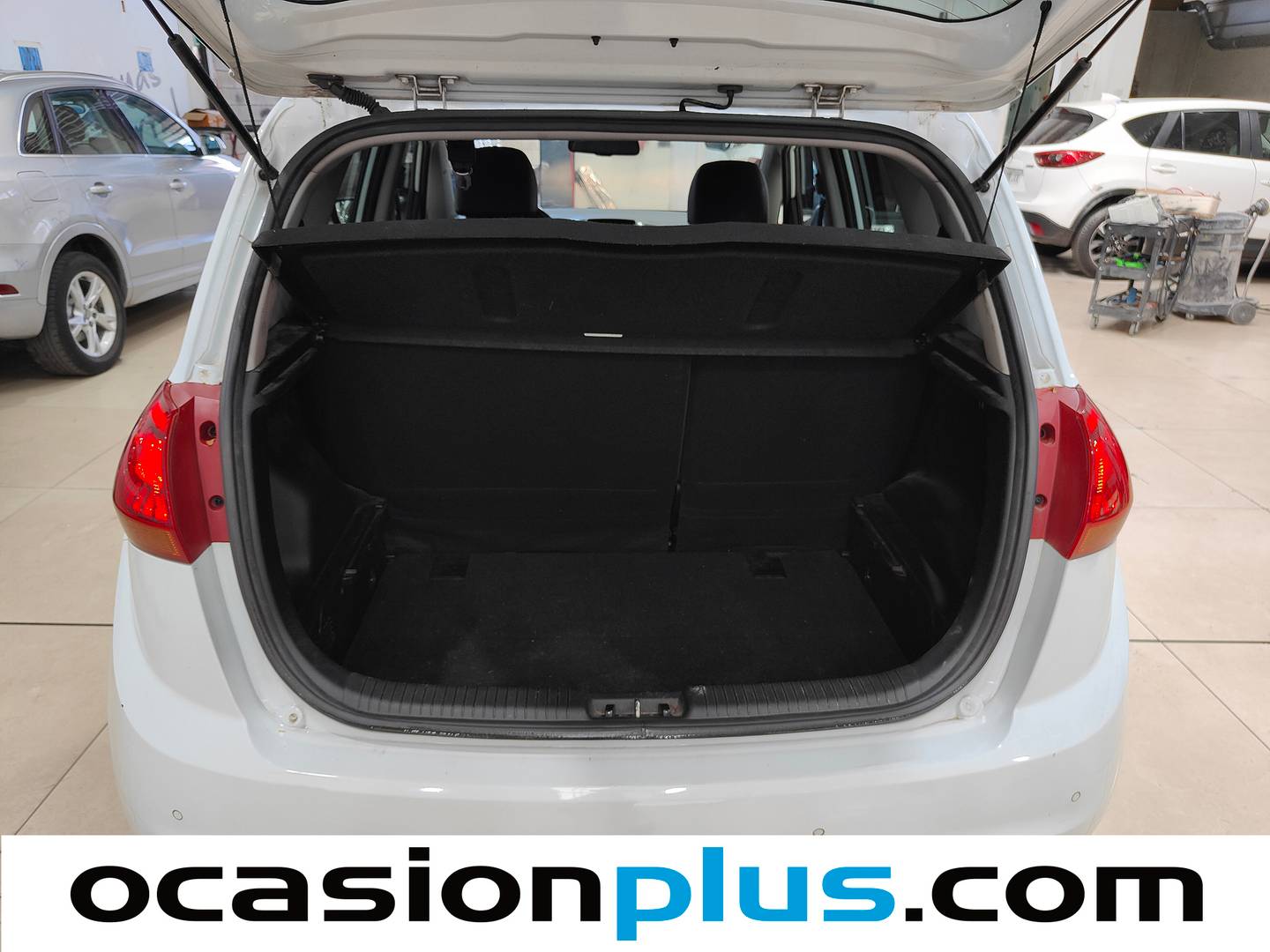Fotos maletero KIA Venga KIA Venga 1.4 CVVT x-Tech17 (90 CV)
