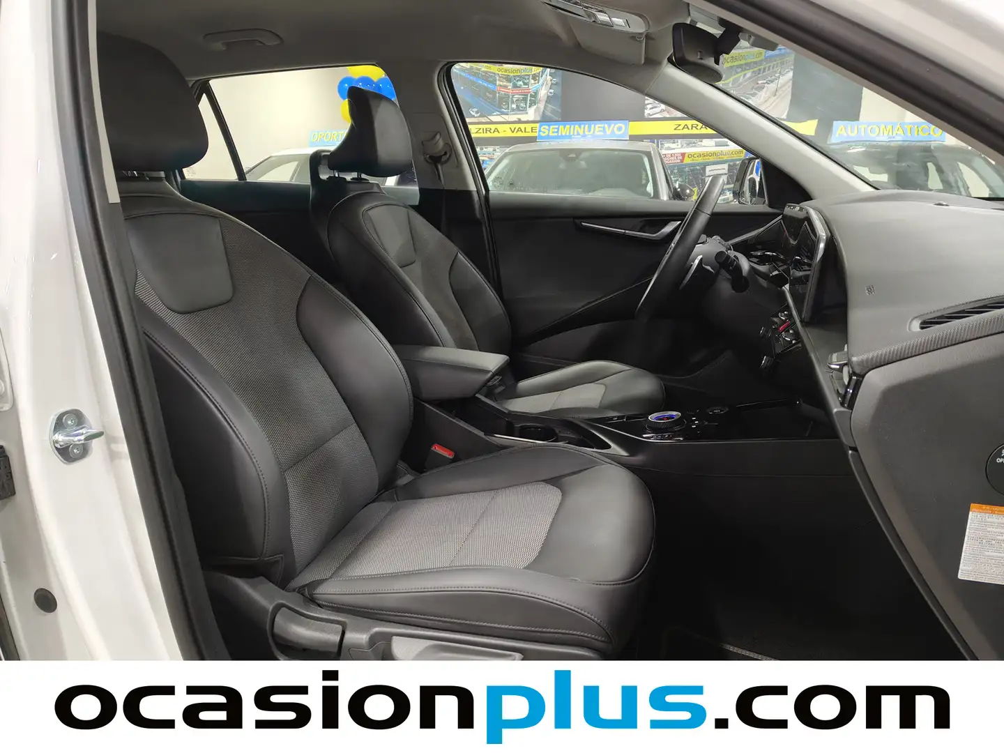 Foto KIA Niro Kia Niro 1.6 GDi HEV Drive (141 CV)