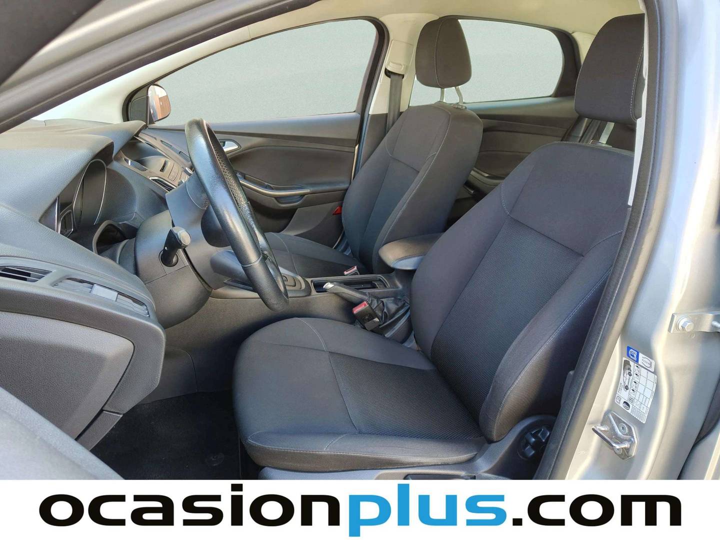 Foto asientos delanteros Ford Focus Ford Focus 1.6 TI-VCT Trend+ PowerShift (125 CV)