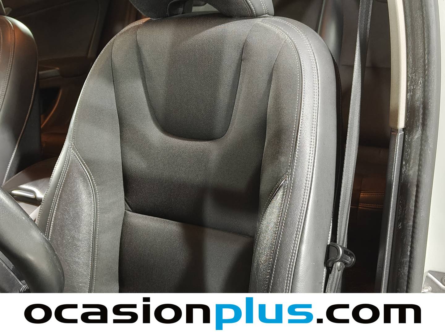 Foto Volvo V60 Cross Country Volvo V60 Cross Country Cross Country D3 Kinetic (150 CV)