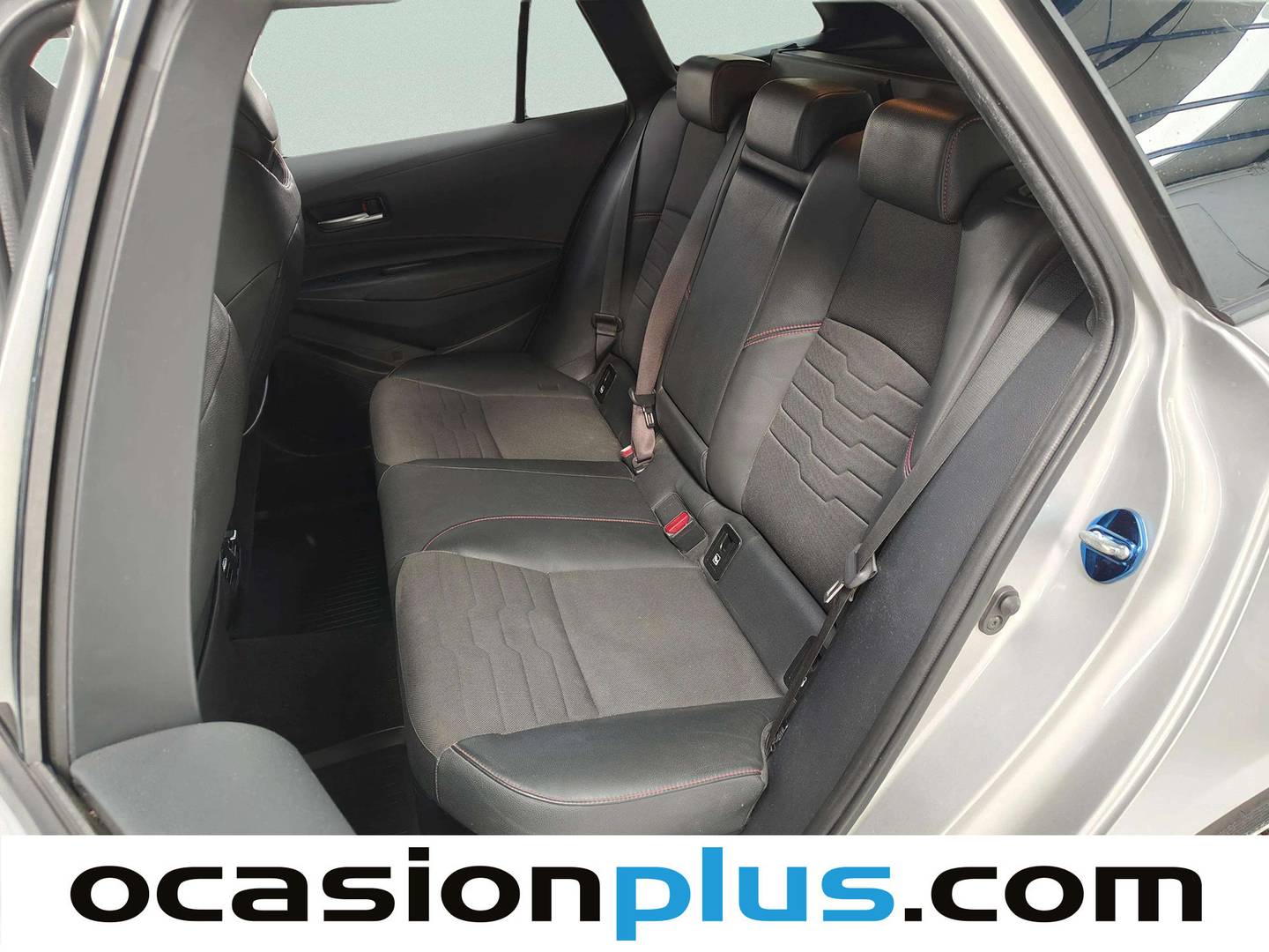 Foto asientos traseros Toyota Corolla Toyota Corolla Touring Sports 180H Advance E-CVT (180 CV)