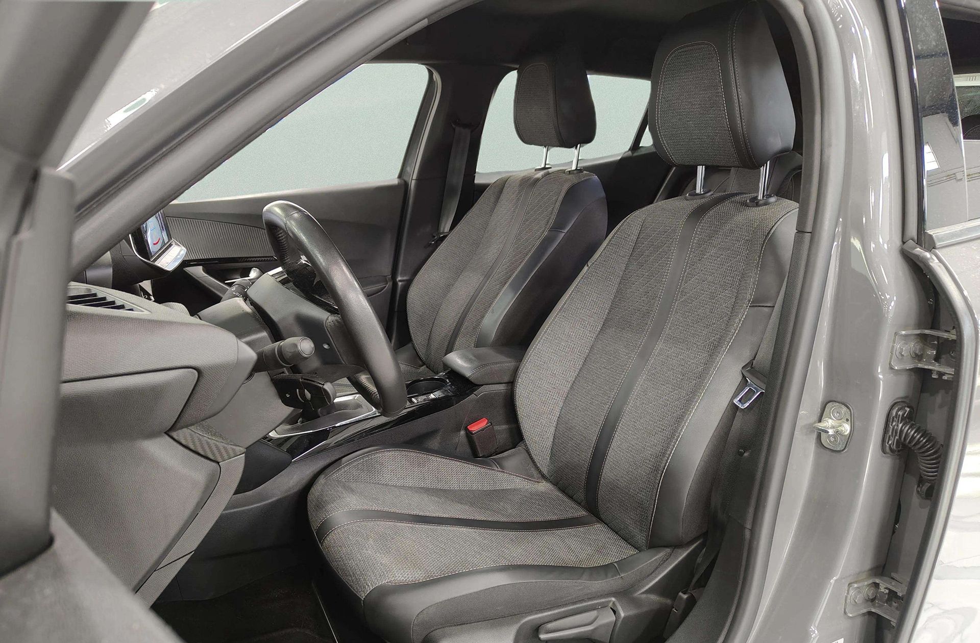 Peugeot 2008 PureTech 100 Allure - foto 11