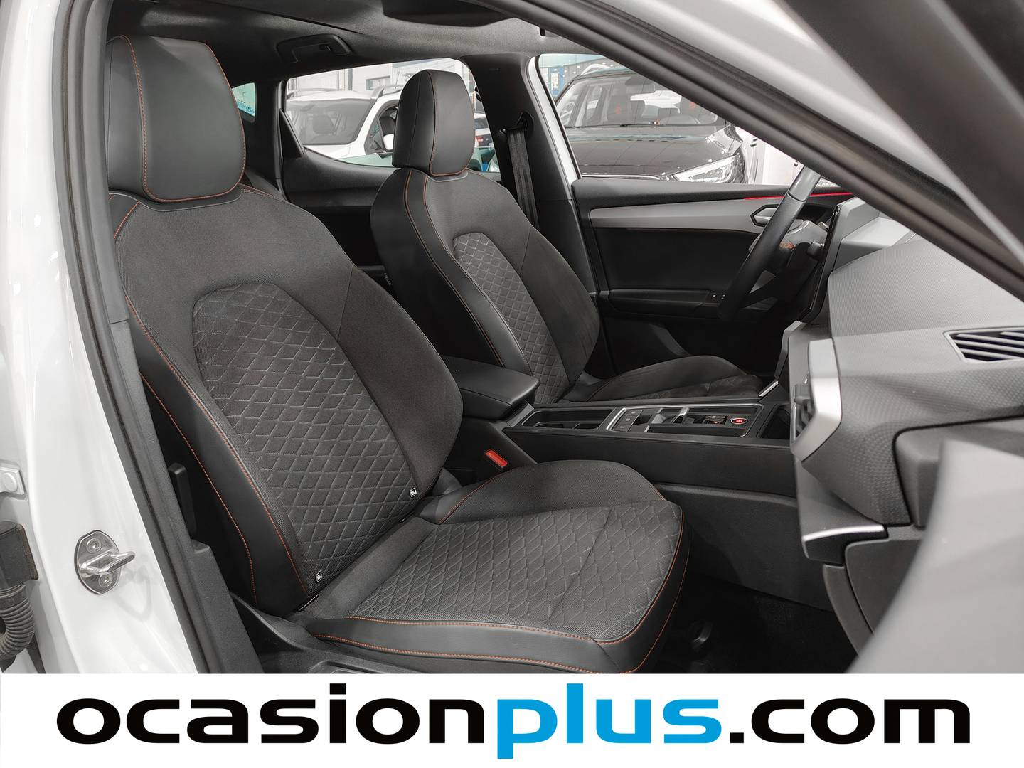 Foto Seat León SEAT León 1.5 eTSI S&S FR Go XL DSG (150 CV)