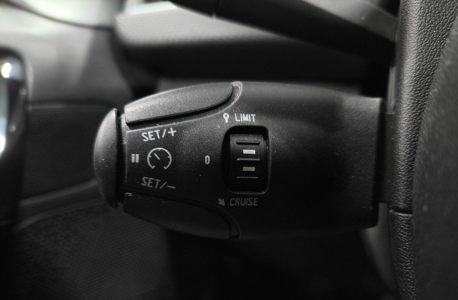 Peugeot 2008 PureTech 110 GT Line - foto 24