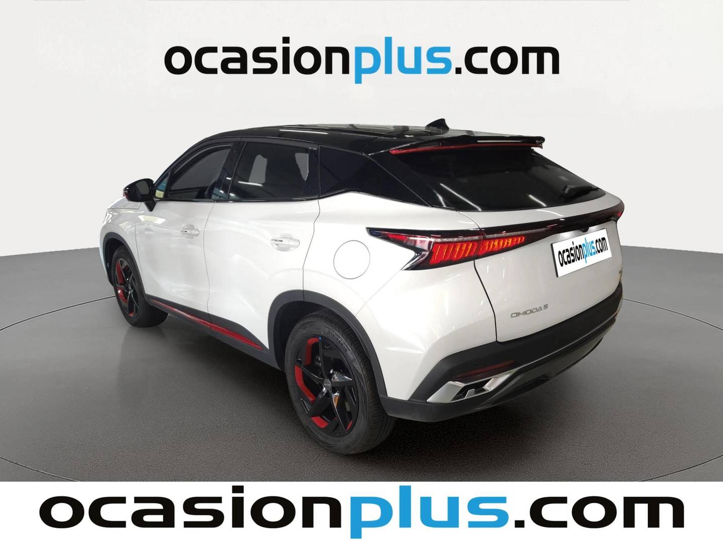 Foto trasera OMODA 5 OMODA 5 1.6 T-GDI Premium DCT (185 CV) izquierda