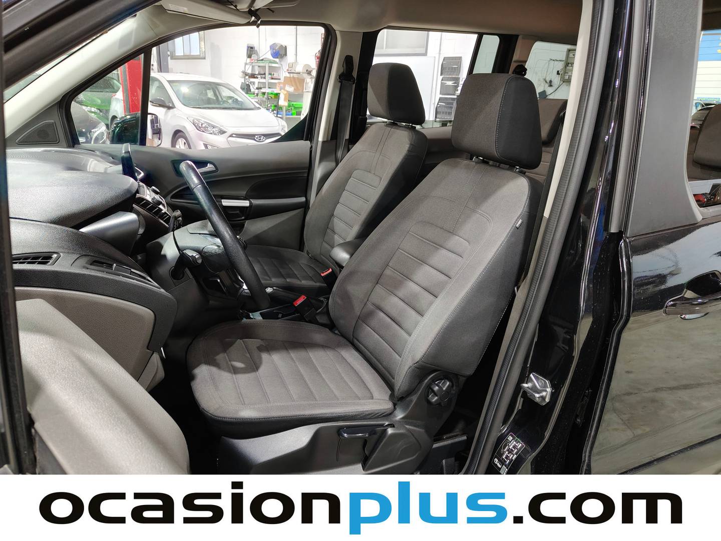 Foto asientos delanteros Ford Tourneo Connect Ford Tourneo Connect 1.5 TDCi Titanium (120 CV)