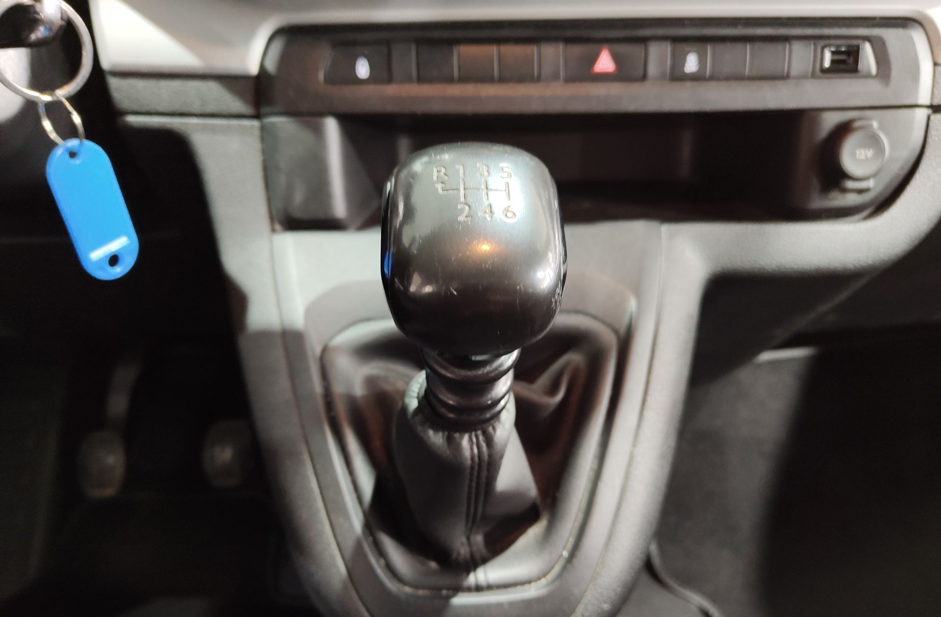 Peugeot Traveller 2.0 BlueHDi Business Standard 8 plazas - foto 5