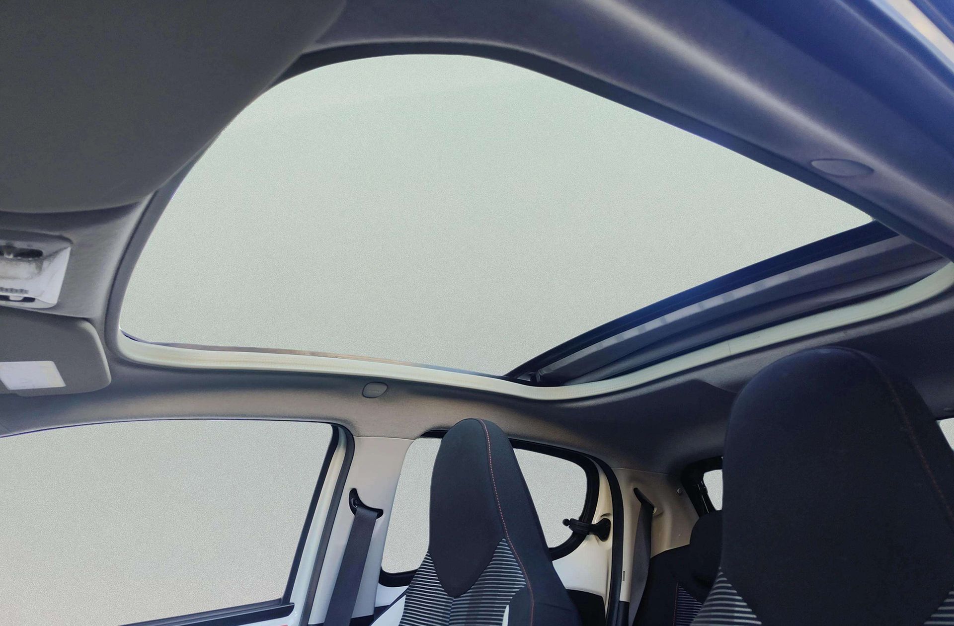 Peugeot 108 1.2 PureTech Roland Garros Top! - foto 6