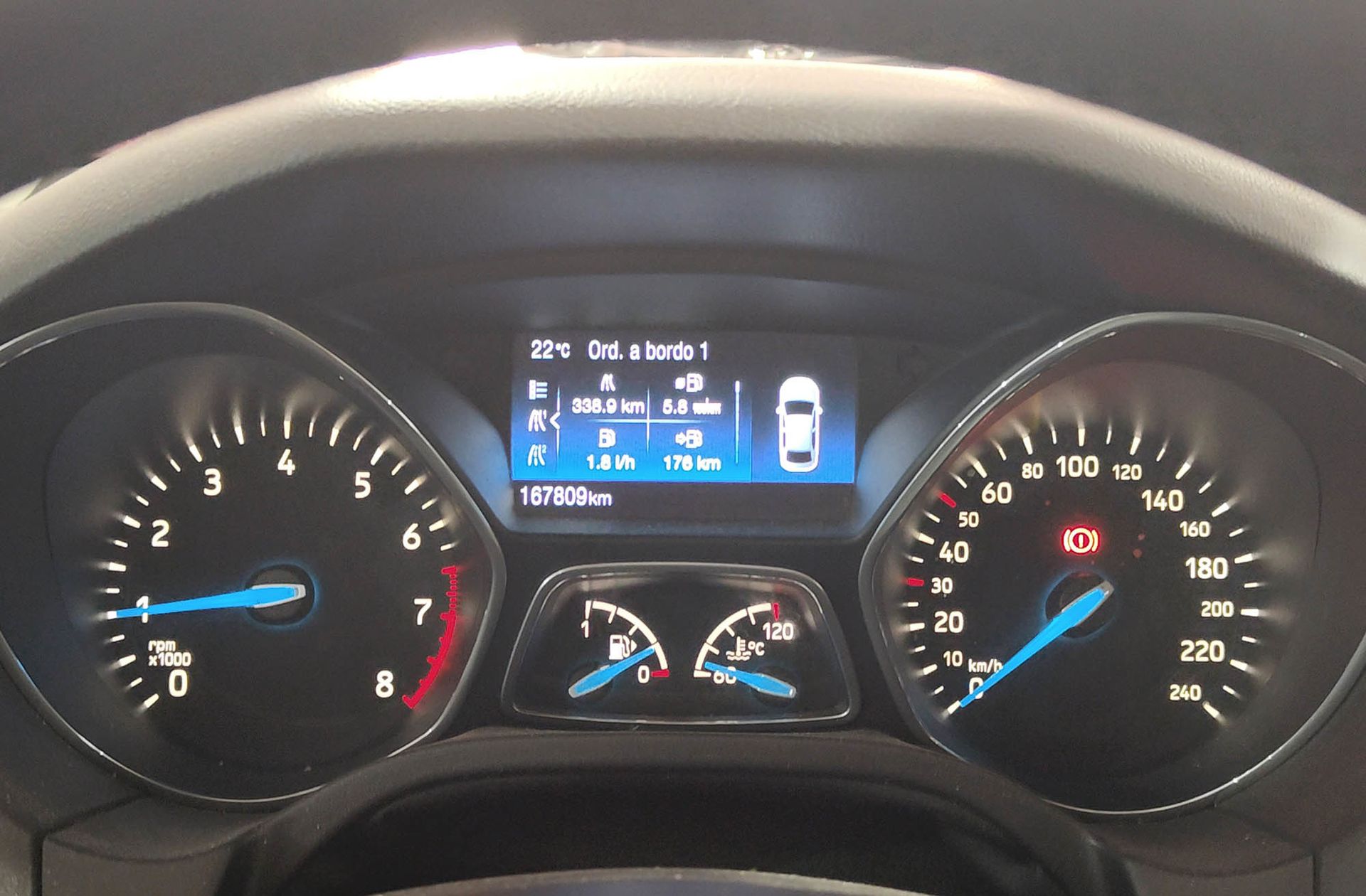 Ford Focus 1.0 EcoBoost Business - foto 25