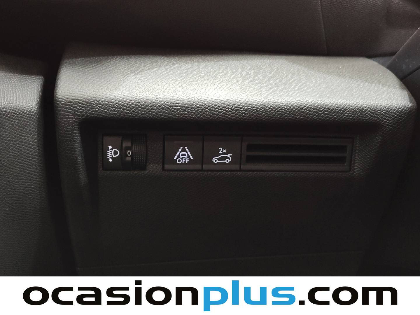 Foto Citroën ë-C4 X Citroen ë-C4 X 50KWh eléctrico Feel Pack (136 CV)