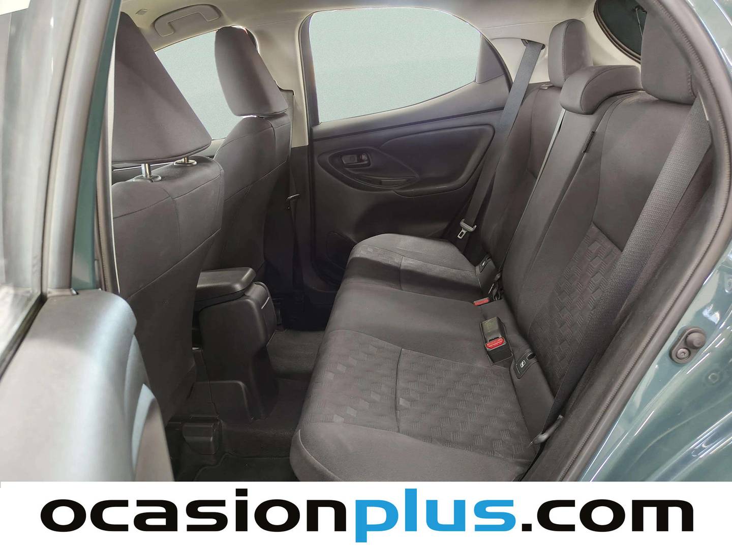 Foto asientos traseros Toyota Yaris Toyota Yaris 120H Active Plus (116 CV)
