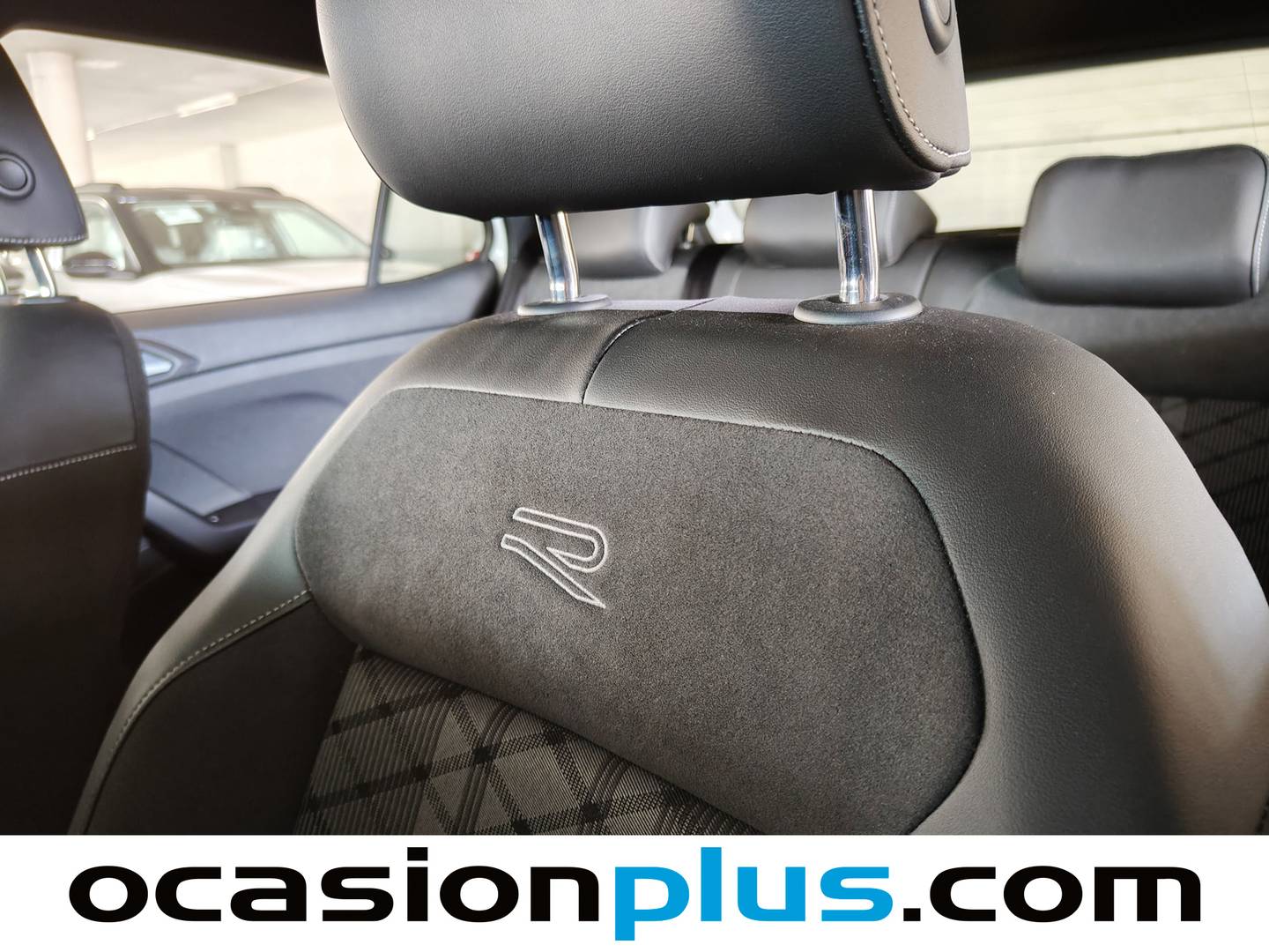 Foto Volkswagen T-Cross Volkswagen T-Cross R-Line 1.0 TSI (116 CV) DSG