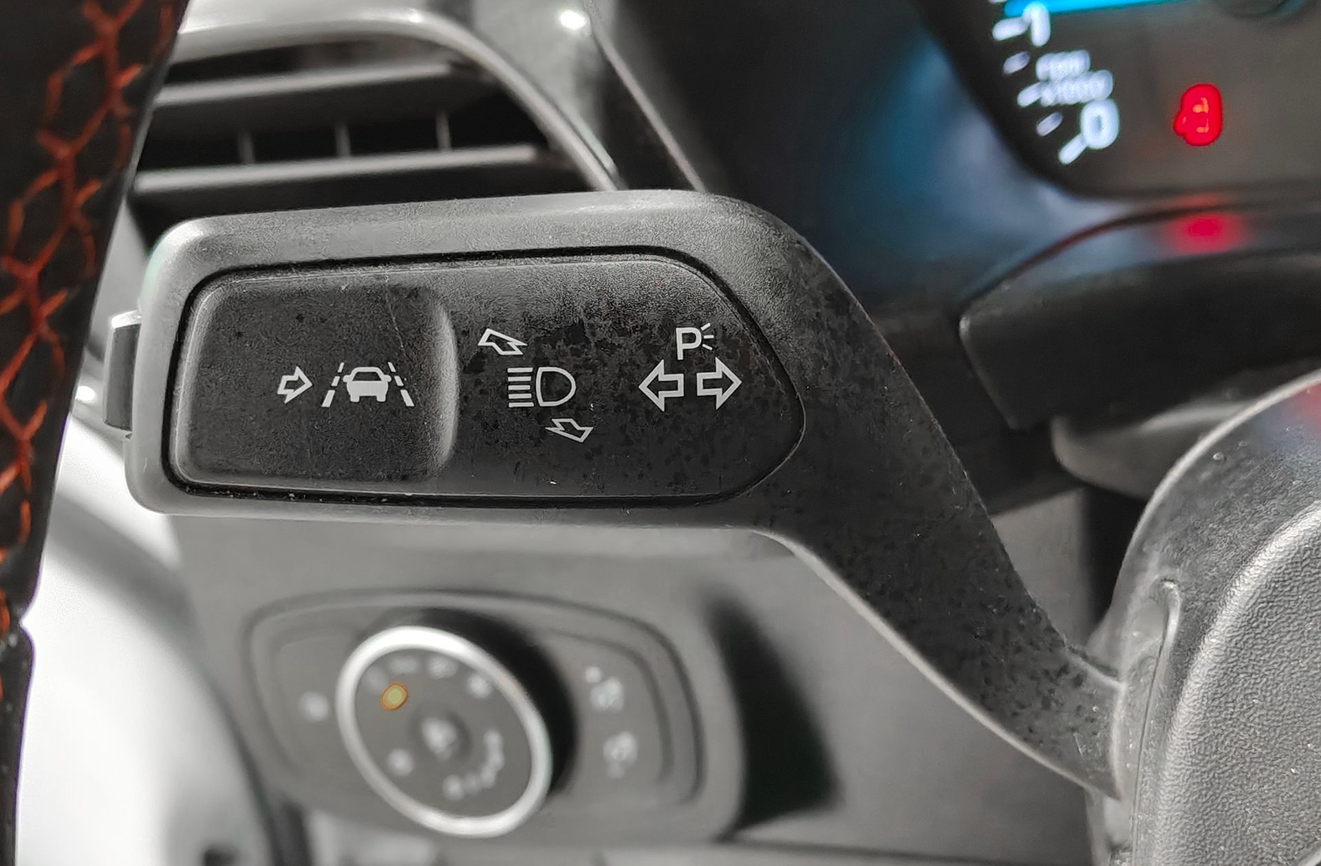 Ford Fiesta 1.0 EcoBoost MHEV ST-Line - foto 31