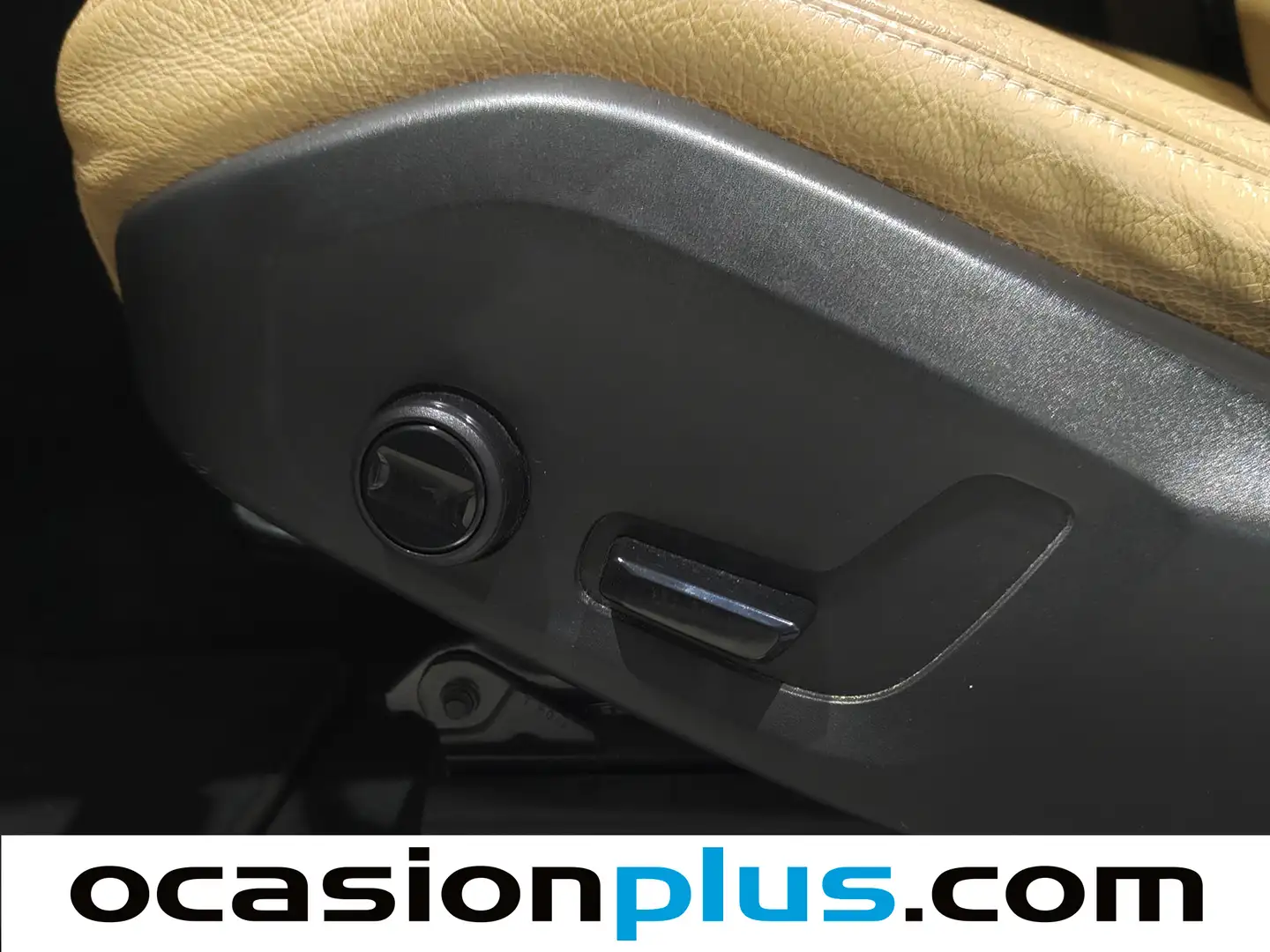 Foto Volvo XC90 Volvo XC90 T8 Momentum AWD Auto (390 CV) 7 Plazas