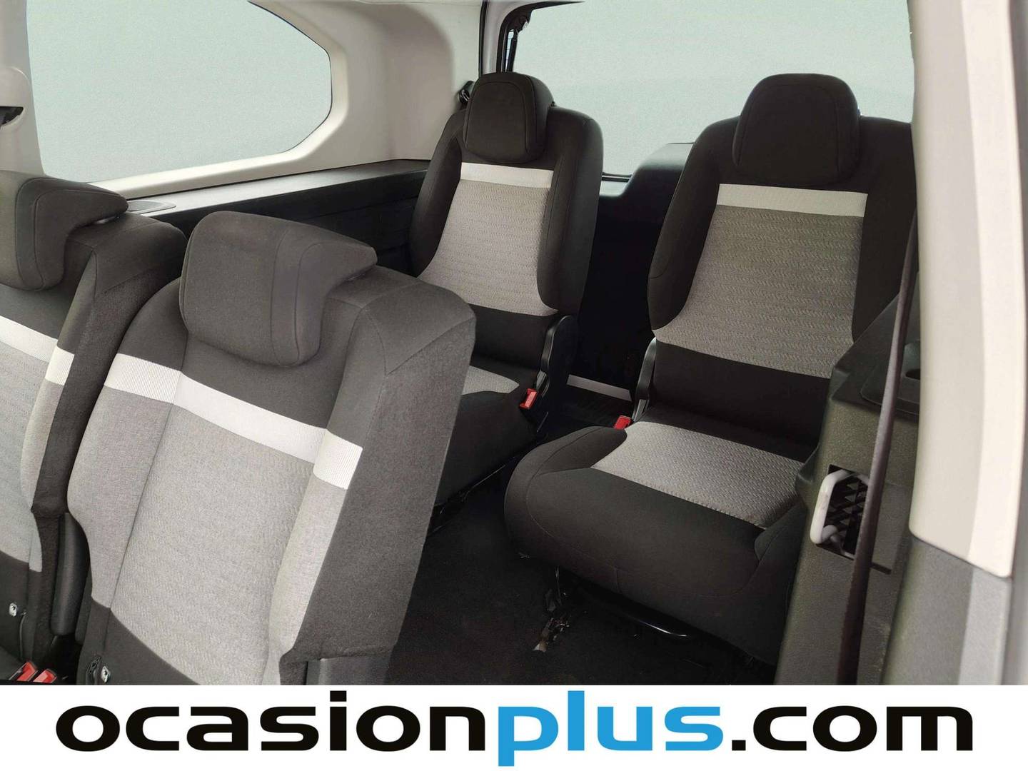 Extras y acabados del Citroën Berlingo Citroën Berlingo BlueHDi 130 S&S Talla XL Plus (130 CV)