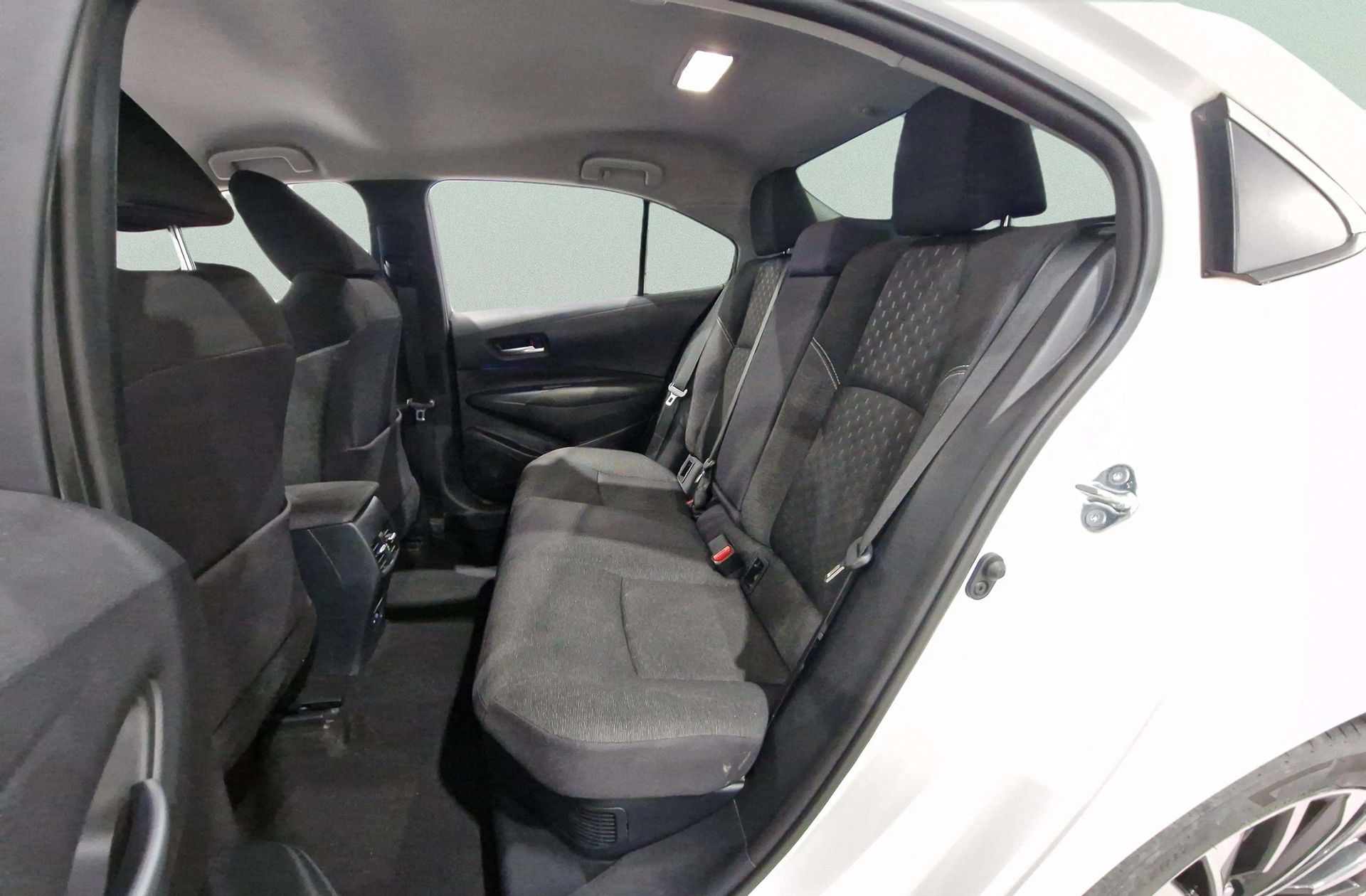 Toyota Corolla 140H Style - foto 13