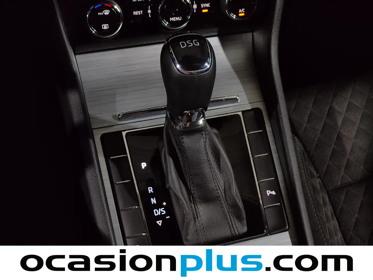 Foto Skoda Superb Skoda Superb 1.5 TSI Ambition DSG (150 CV)