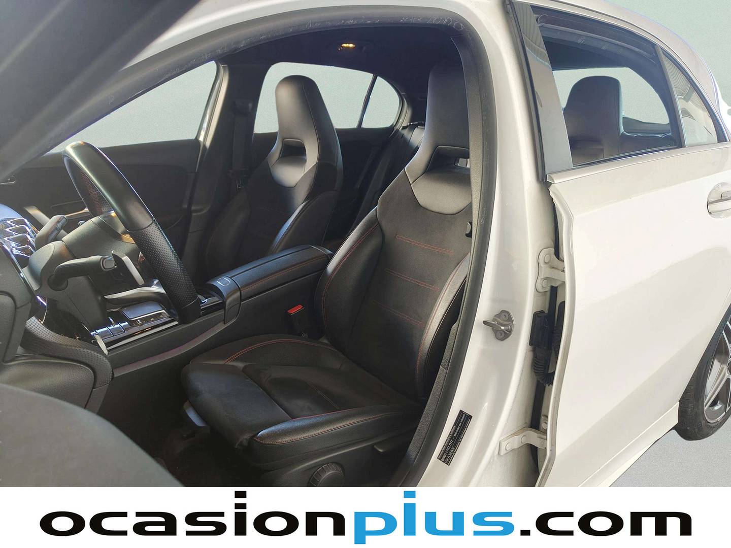 Foto asientos delanteros Mercedes Clase A Mercedes-Benz Clase A 200 d (150 CV) Pack AMG