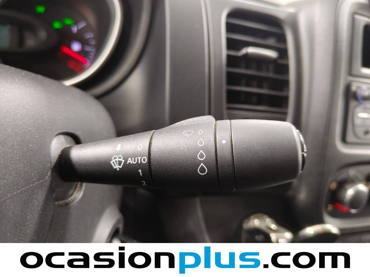 Equipamiento del Nissan NV300 Nissan NV300 Furgon 2.0 dCi Comfort L1H1 (120 CV)