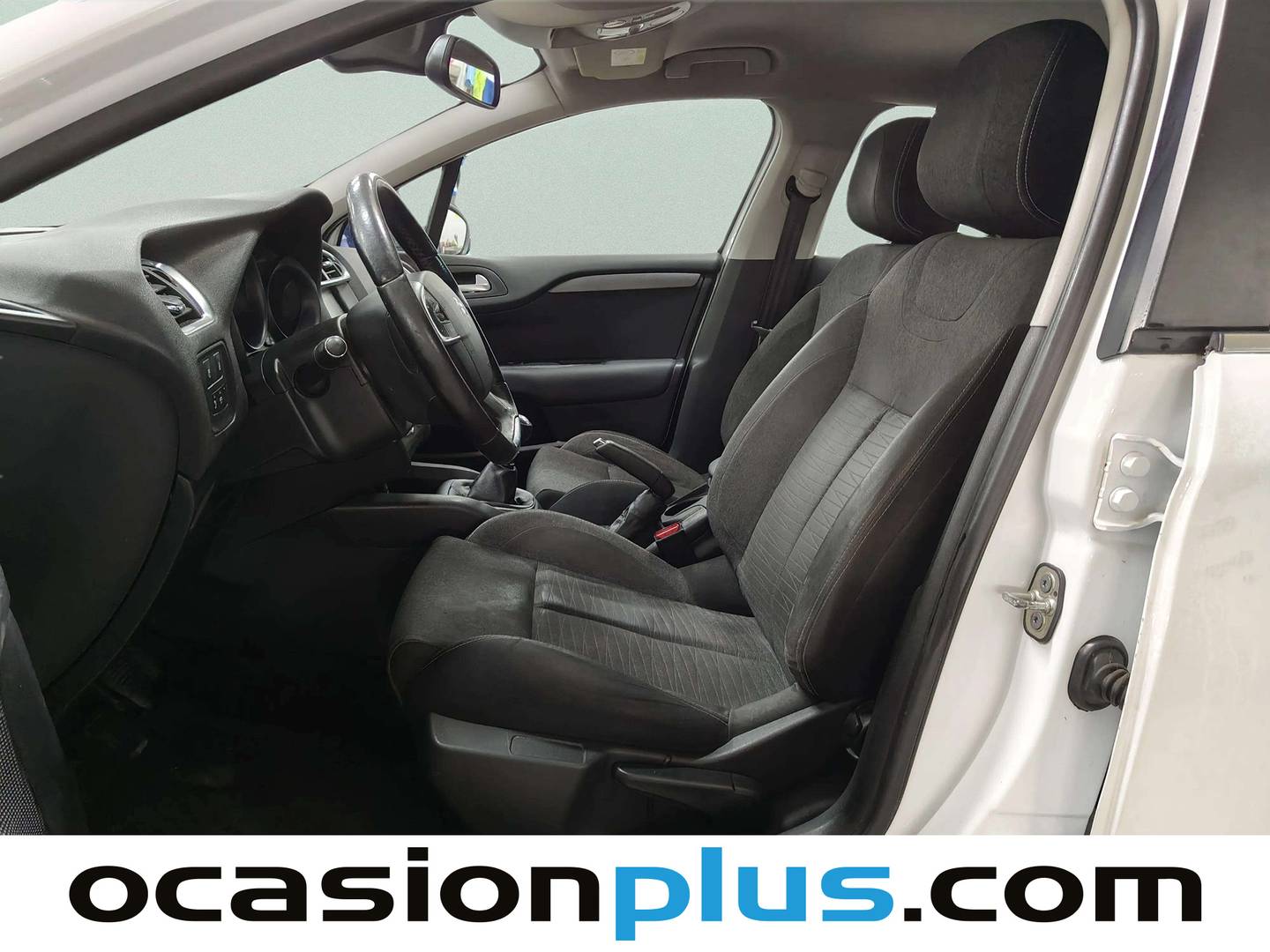 Foto asientos delanteros Citroën C4 Citroën C4 PureTech 130 Exclusive (130 CV)
