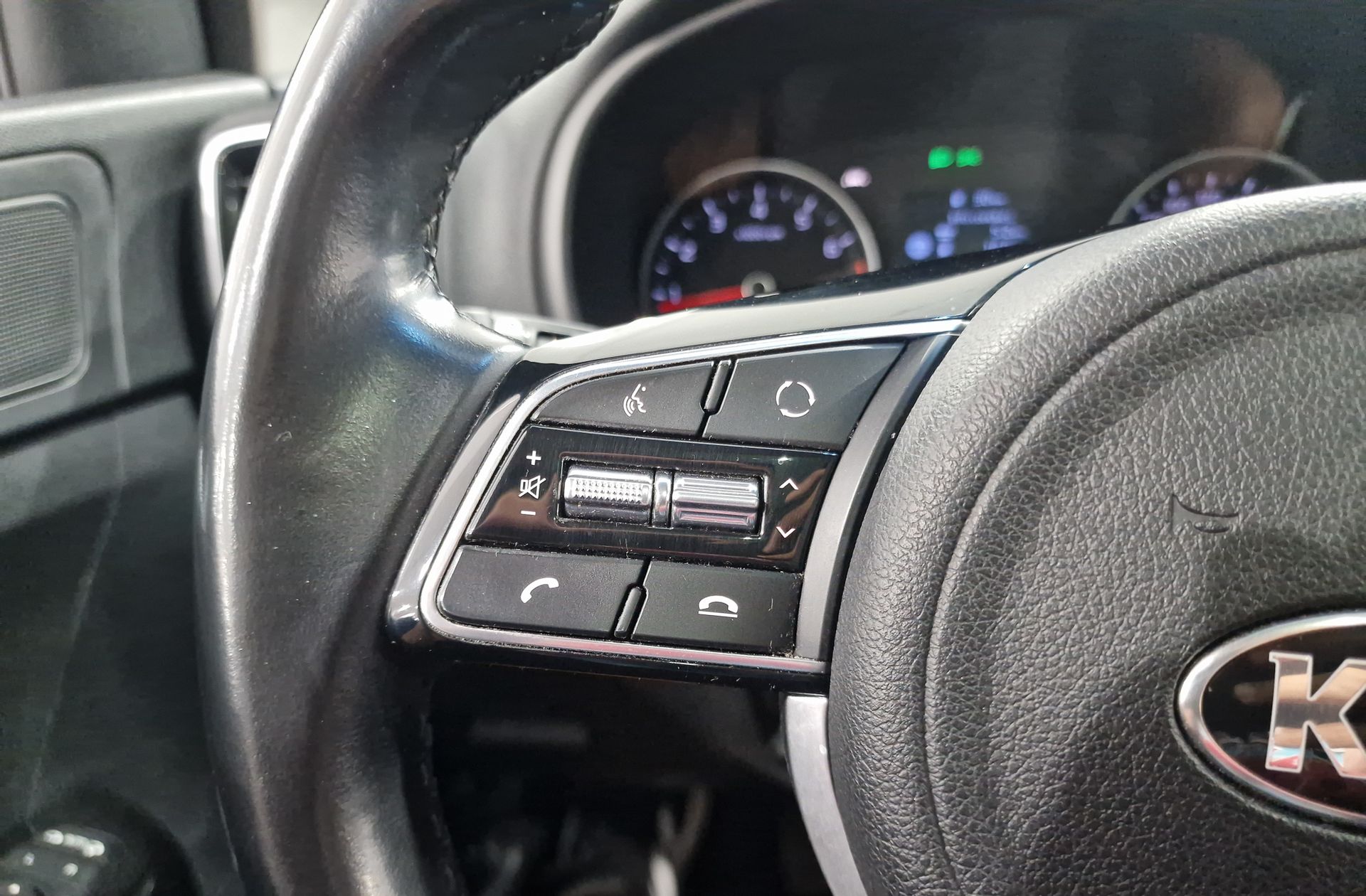 Kia Sportage 1.6 GDI Black Edition 4x2 - foto 29