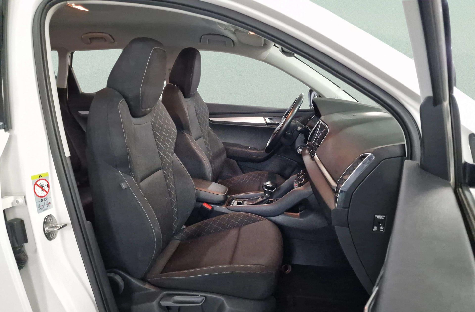 Škoda Karoq 2.0 TDI Ambition 4x4 DSG - foto 18