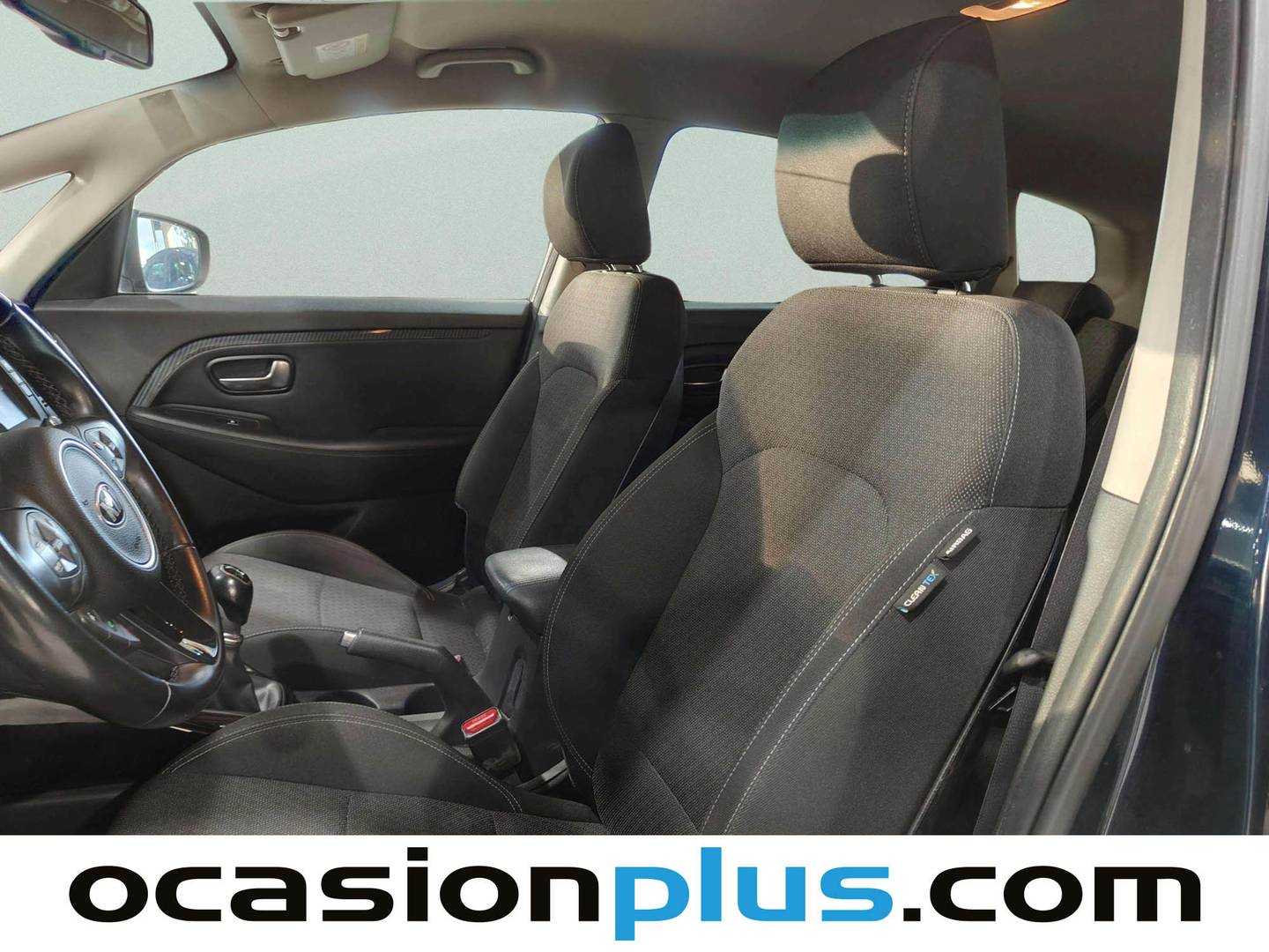 Extras y acabados del KIA Carens KIA Carens 1.6 GDi Drive (135 CV)