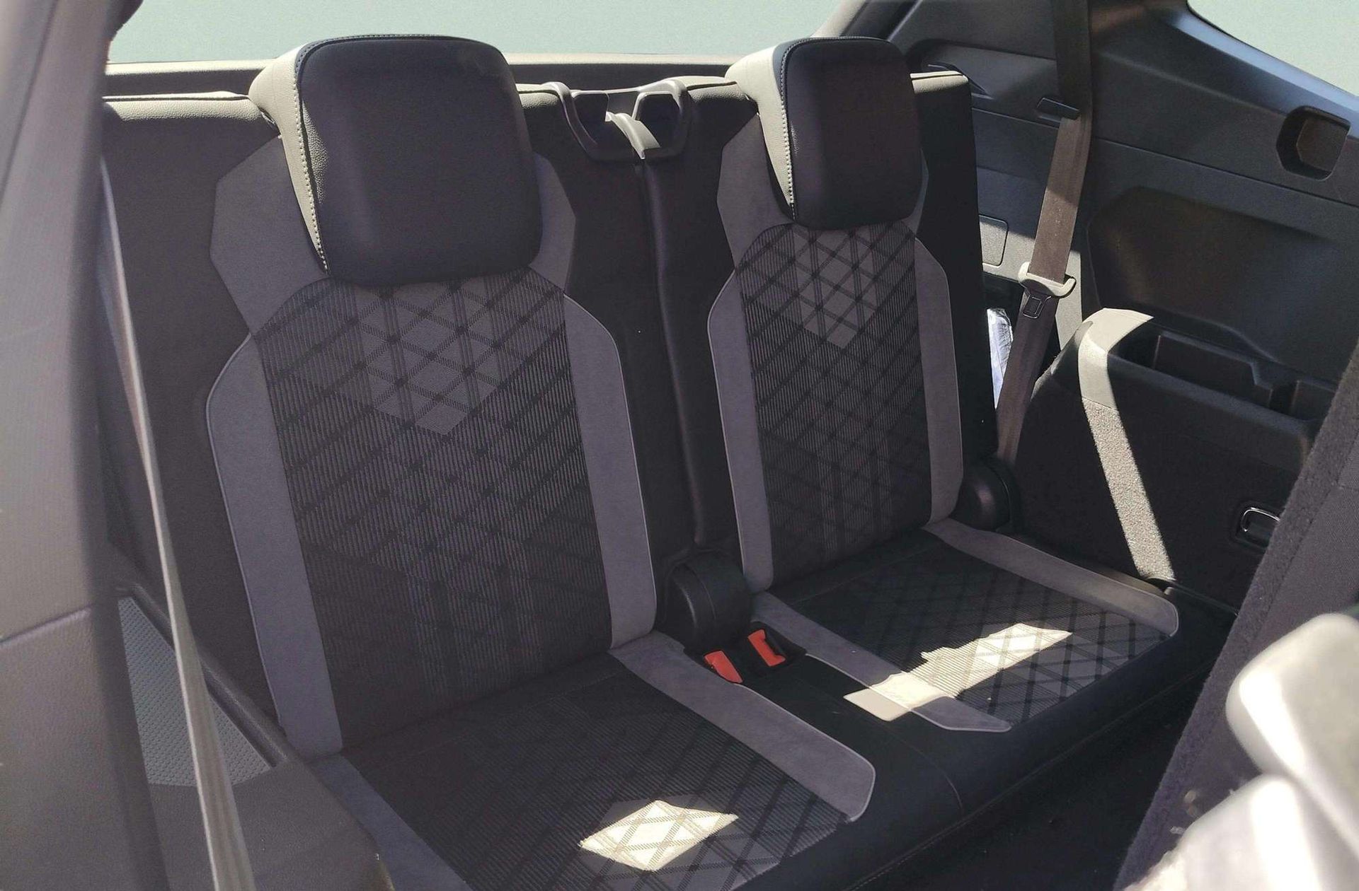 Volkswagen Tiguan Allspace R-Line 2.0 TDI DSG 7 plazas - foto 8
