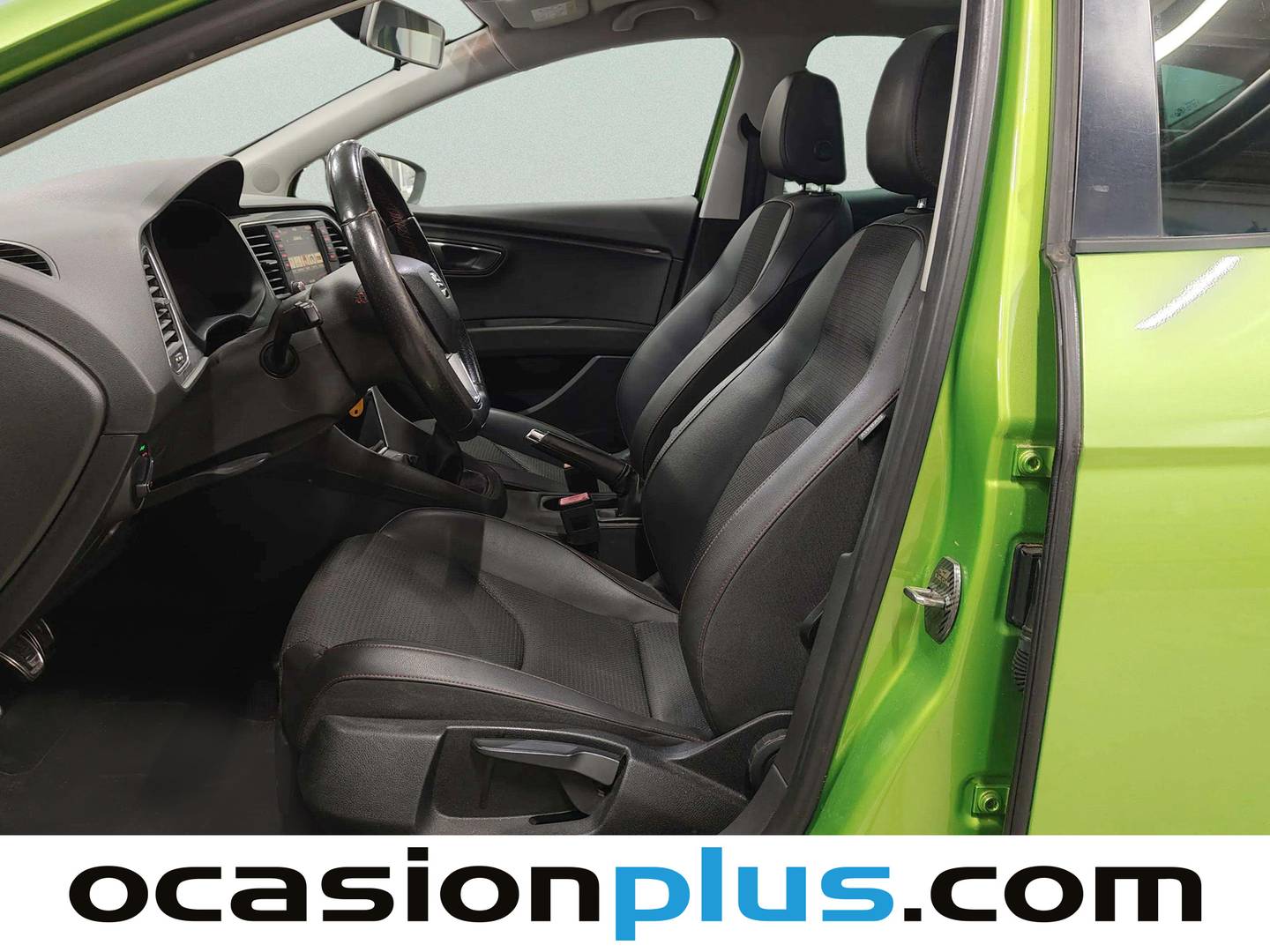 Foto asientos delanteros Seat León Seat León 2.0 TDI S&S FR (184 CV)