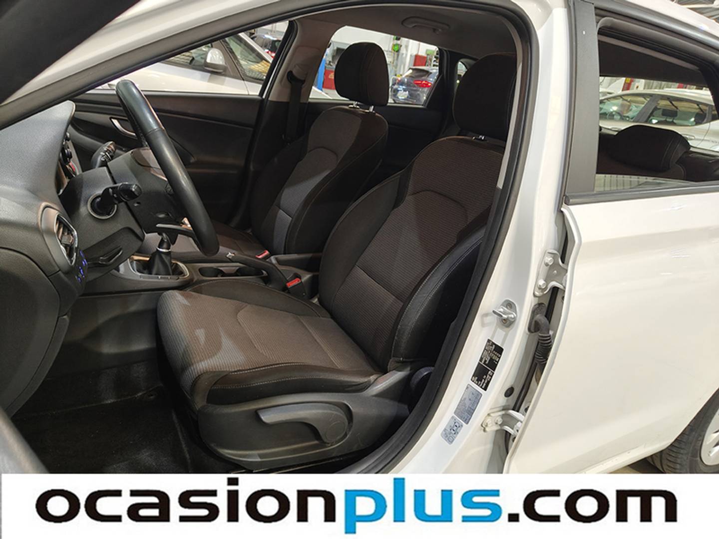 Foto Hyundai i30 Hyundai i30 1.4 MPI Essence (100 CV)