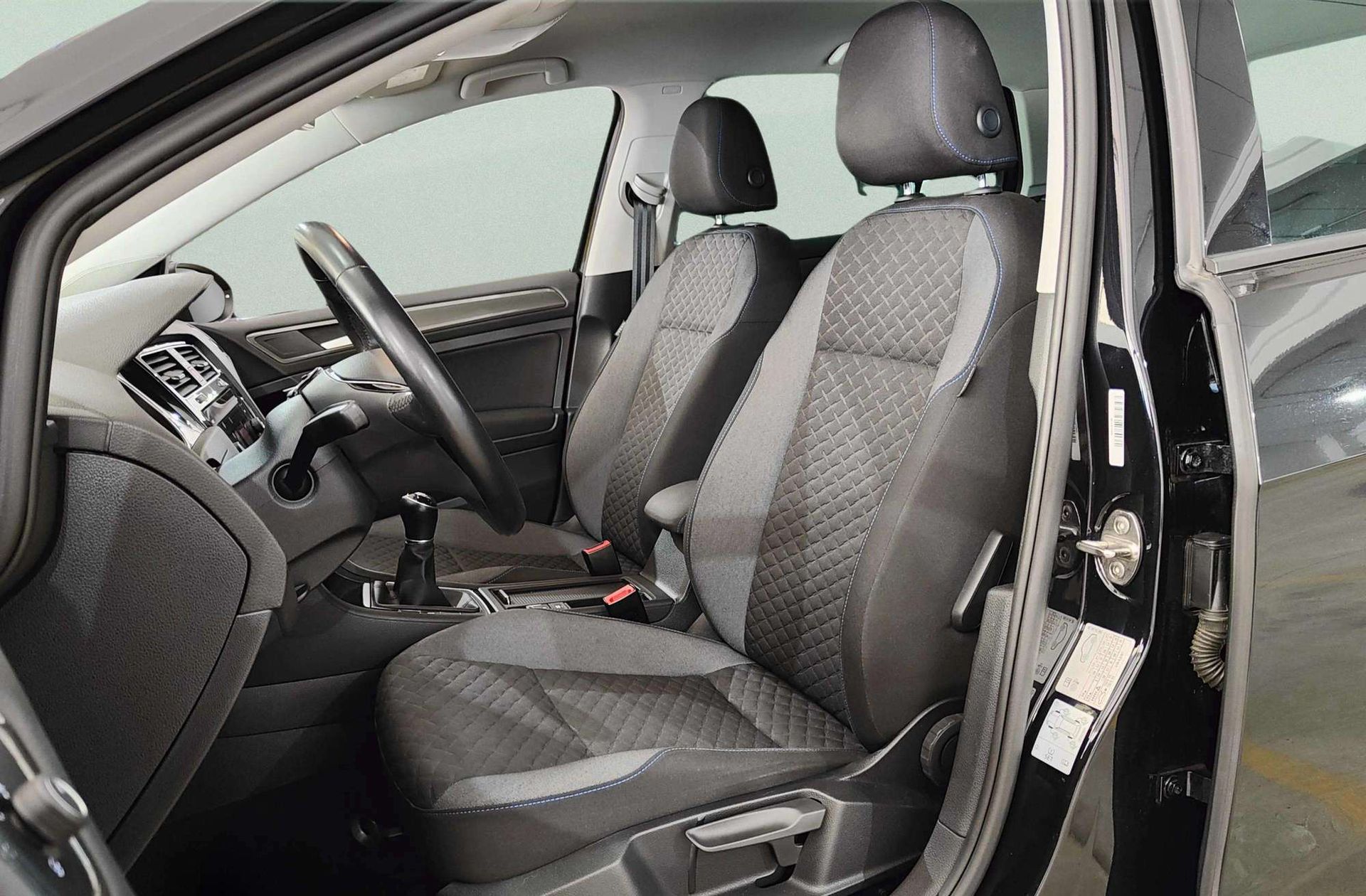 Volkswagen Golf Advance 1.0 TSI - foto 12